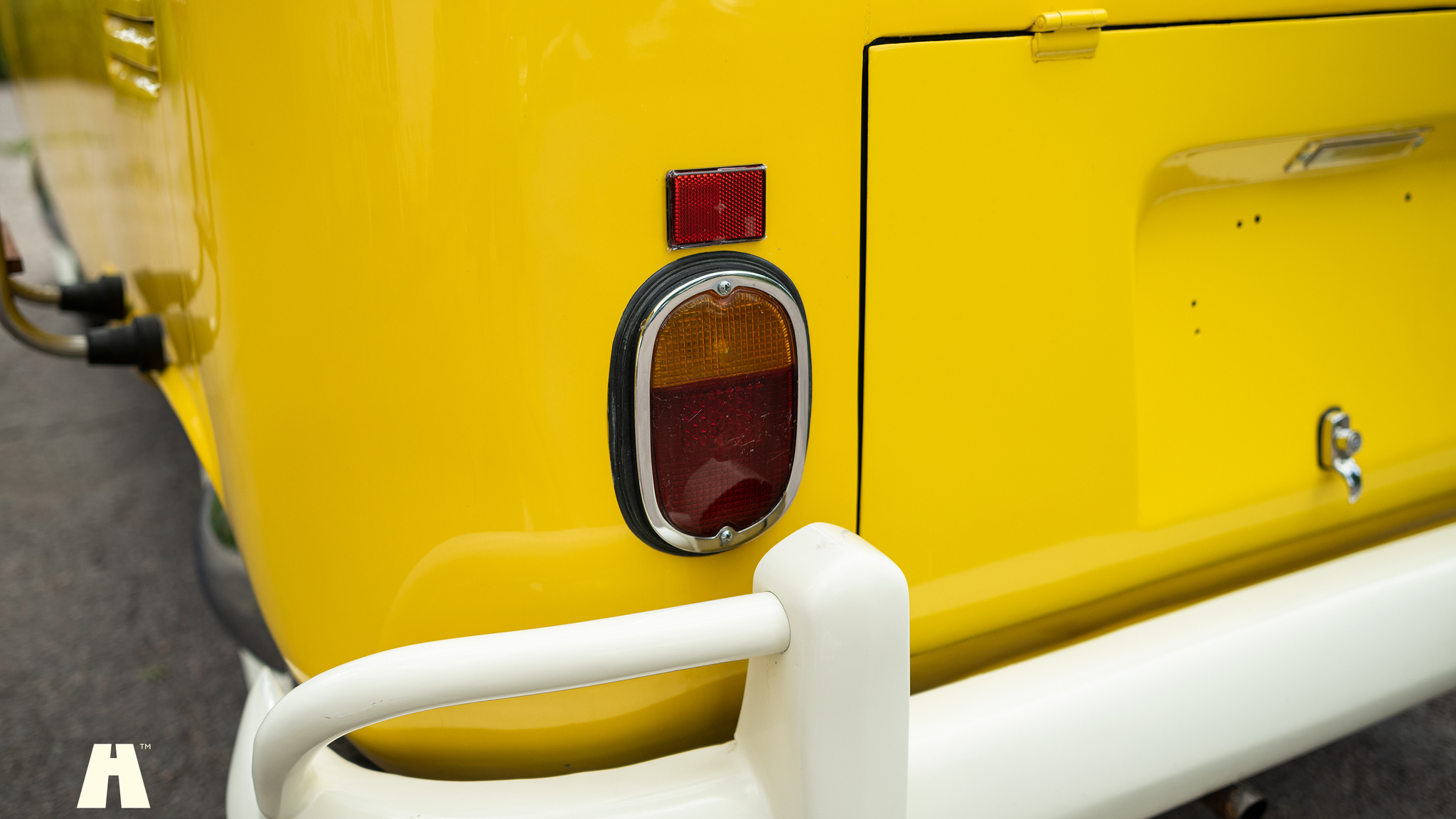 Exterior image of 1974 Volkswagen T1 Split Window  