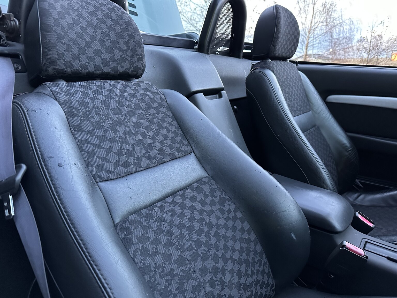 Innenraumfoto von 1996 MG F Roadster
