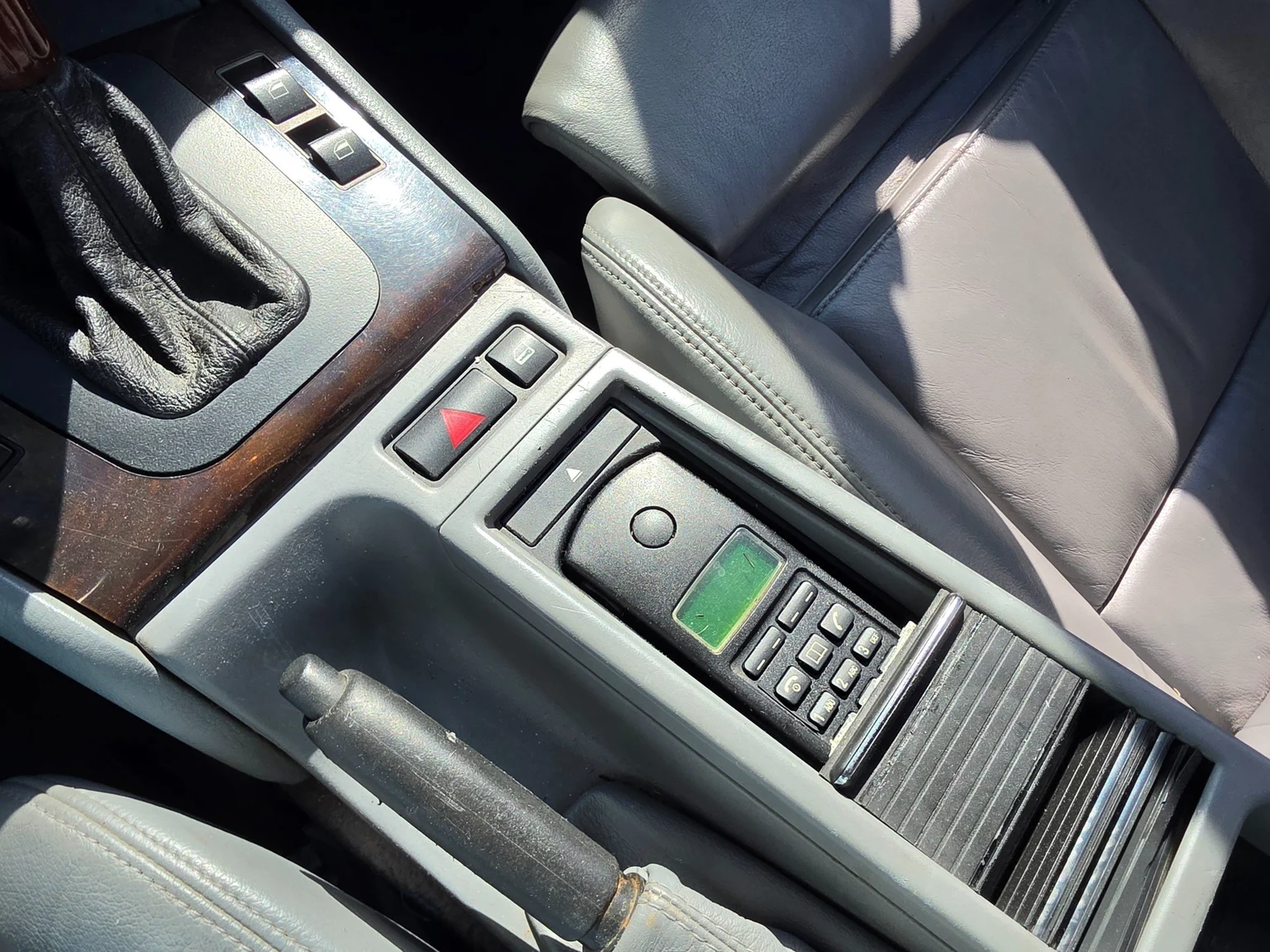 Innenraumfoto von 2002 BMW 330Ci Convertible (24)