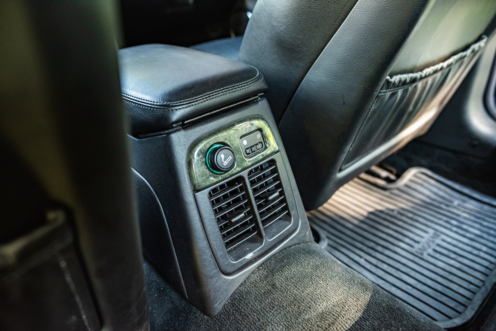 Interior image of 2001 Jaguar XJR