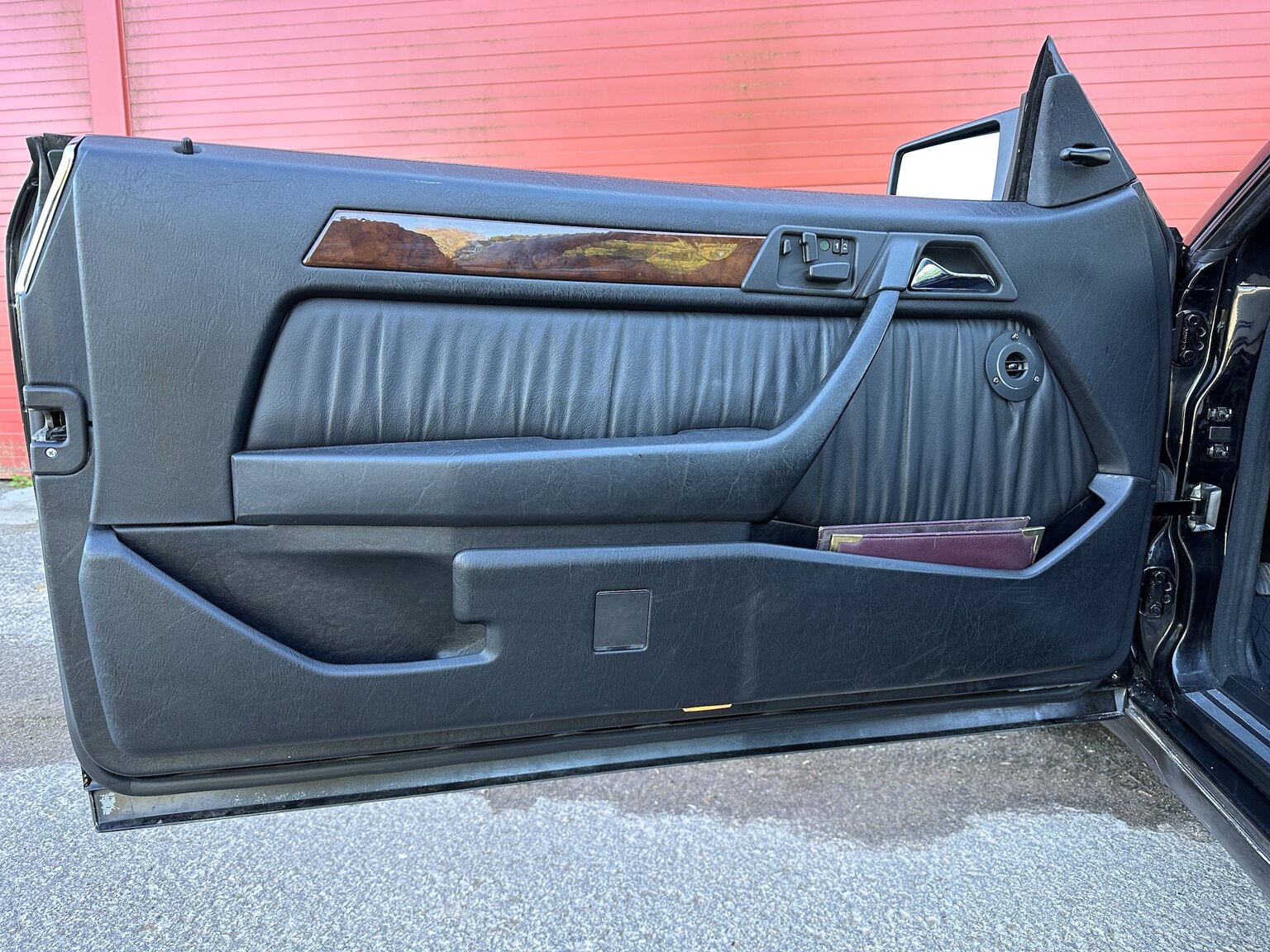 Interiörbild 1990 Mercedes-Benz 300 CE 24V