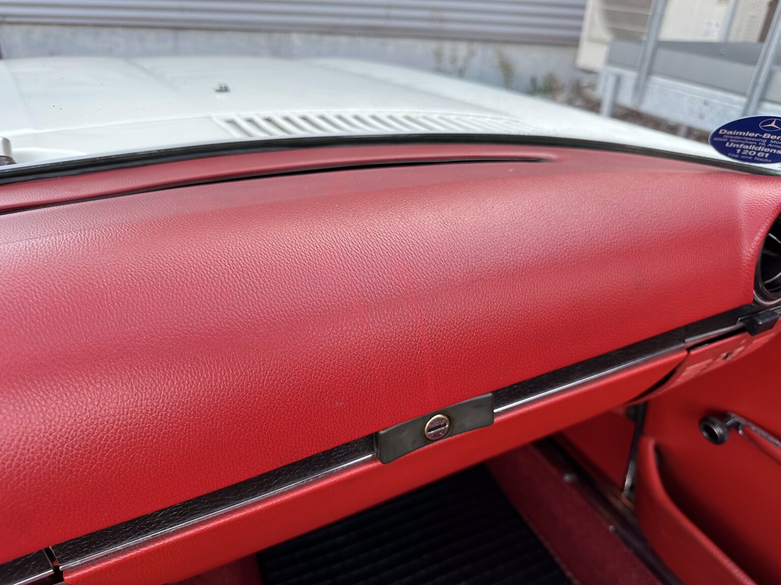 Interiörbild 1972 Mercedes-Benz 350 SL
