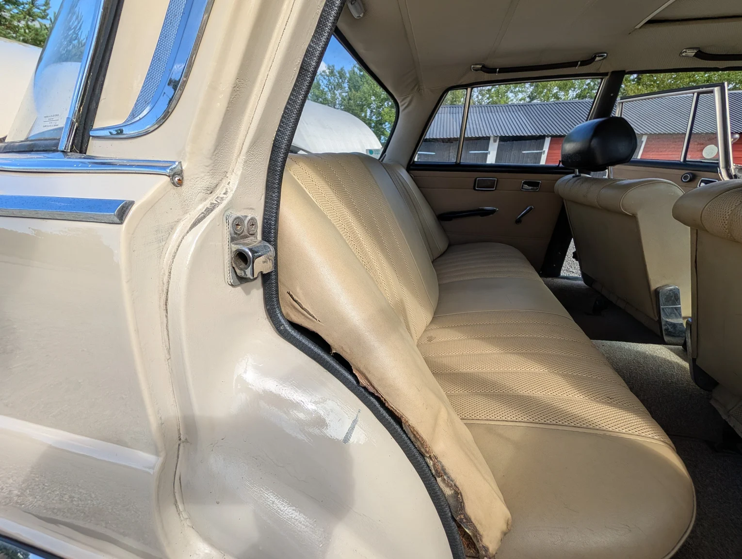 Innenraumfoto von 1964 Mercedes-Benz 220 Sb (24)