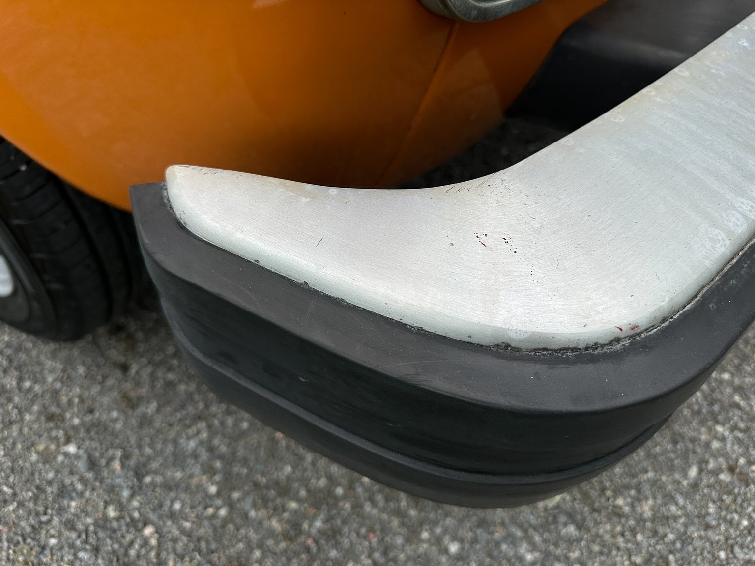 Exterior image of 1974 Volvo 142 2.0