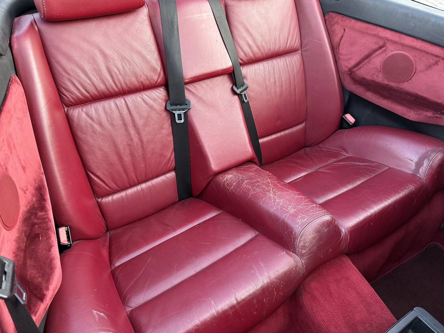 Interior image of 1993 BMW 325i Convertible