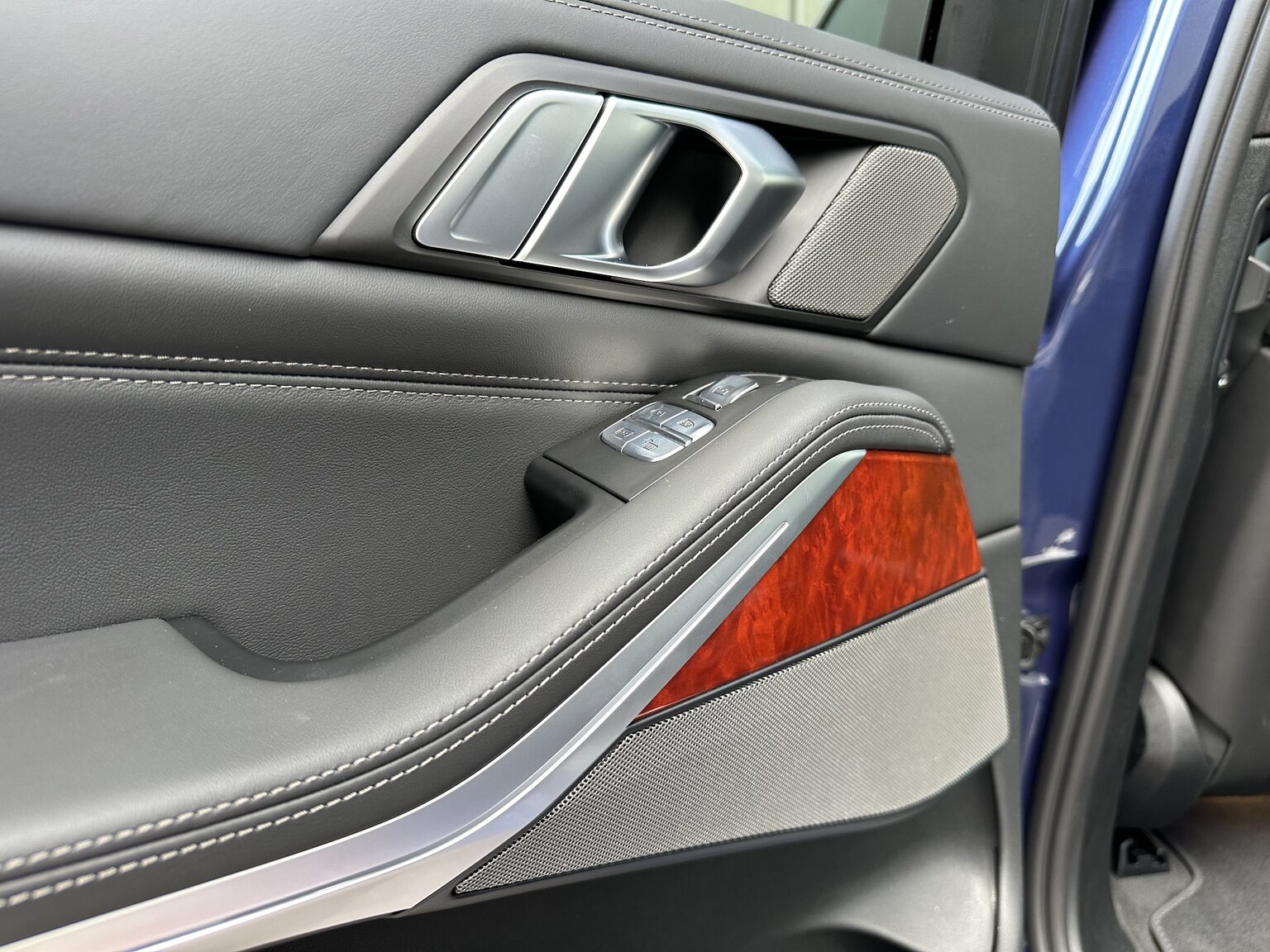 Interior image of 2022 ALPINA XB7