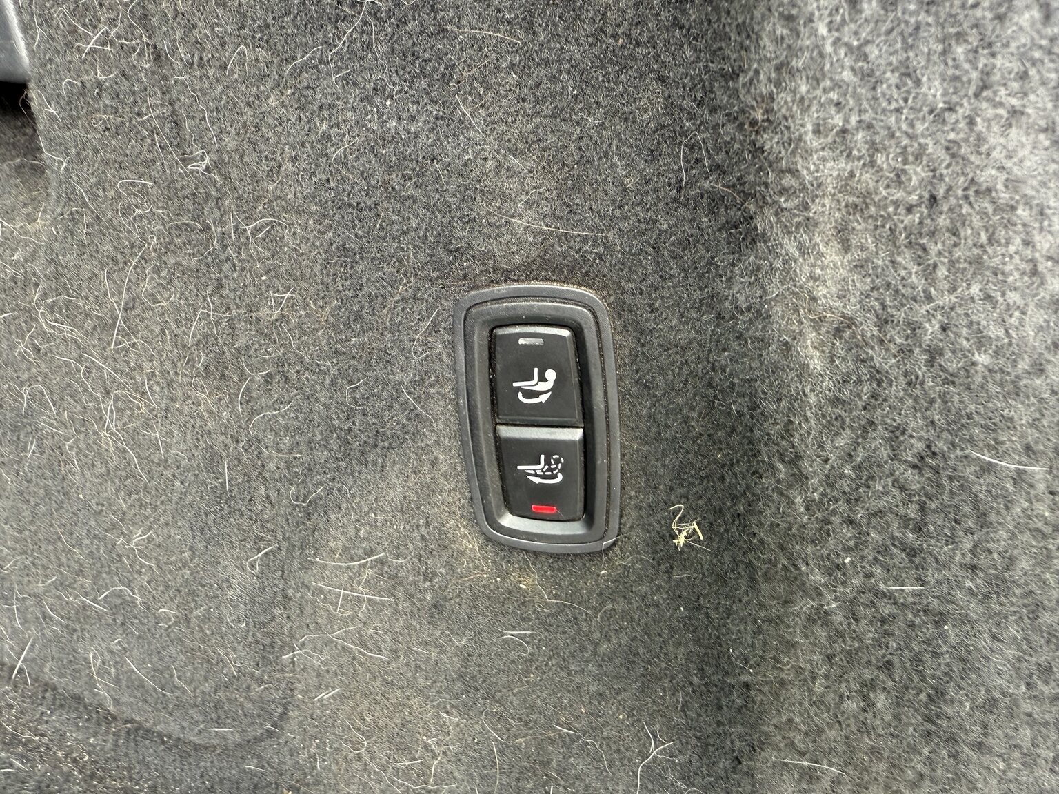Interior image of 2013 Porsche Cayenne GTS