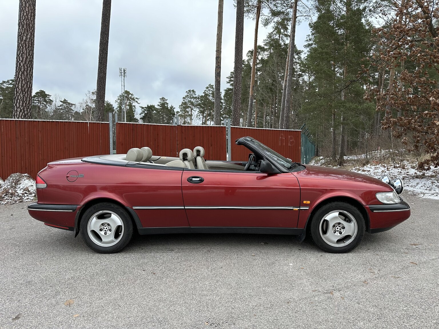 Exteriörbild på 1997 Saab 900 Cabriolet - En ägare