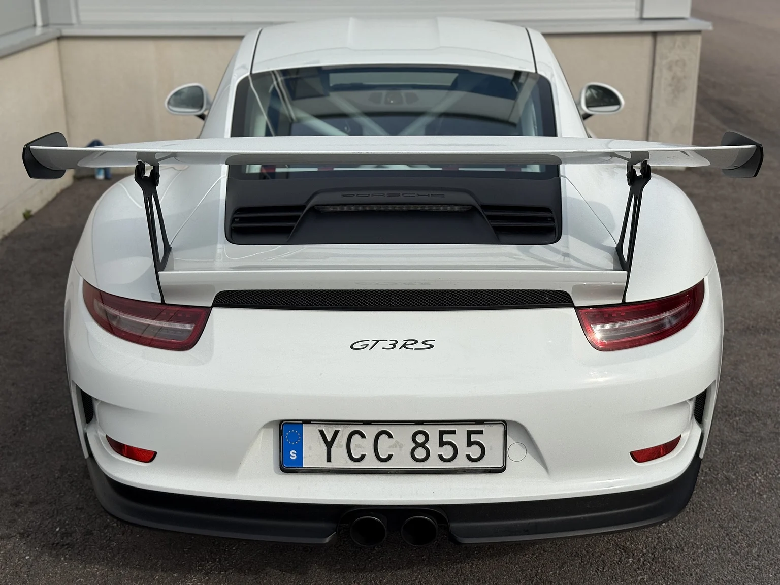 Exteriörbild på 2016 Porsche 911 GT3 RS (53)