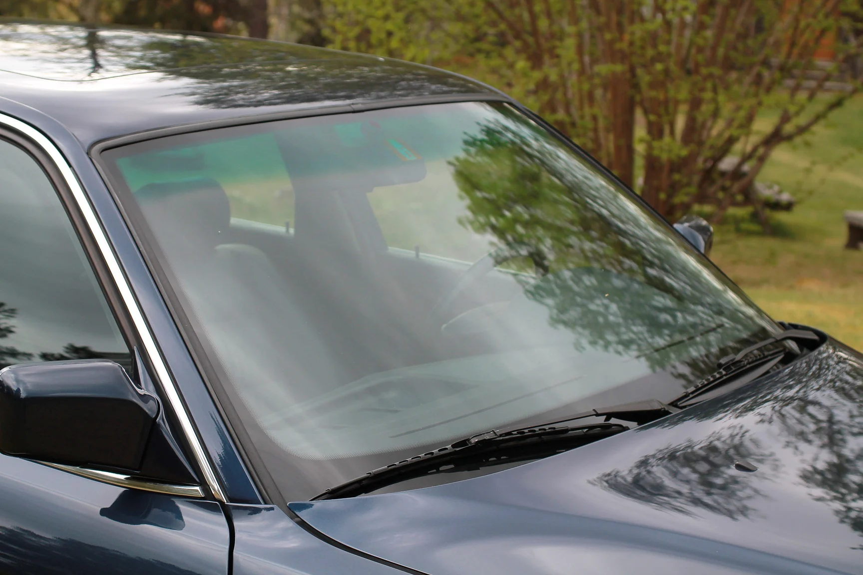 Exterior image of 1989 BMW 750iA (75)