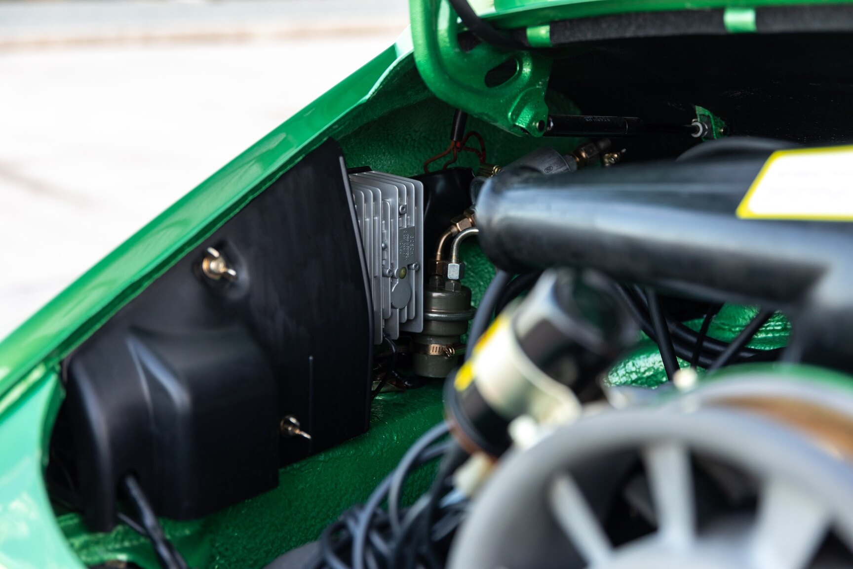 Image of 1974 Porsche 911 S Targa mechanics