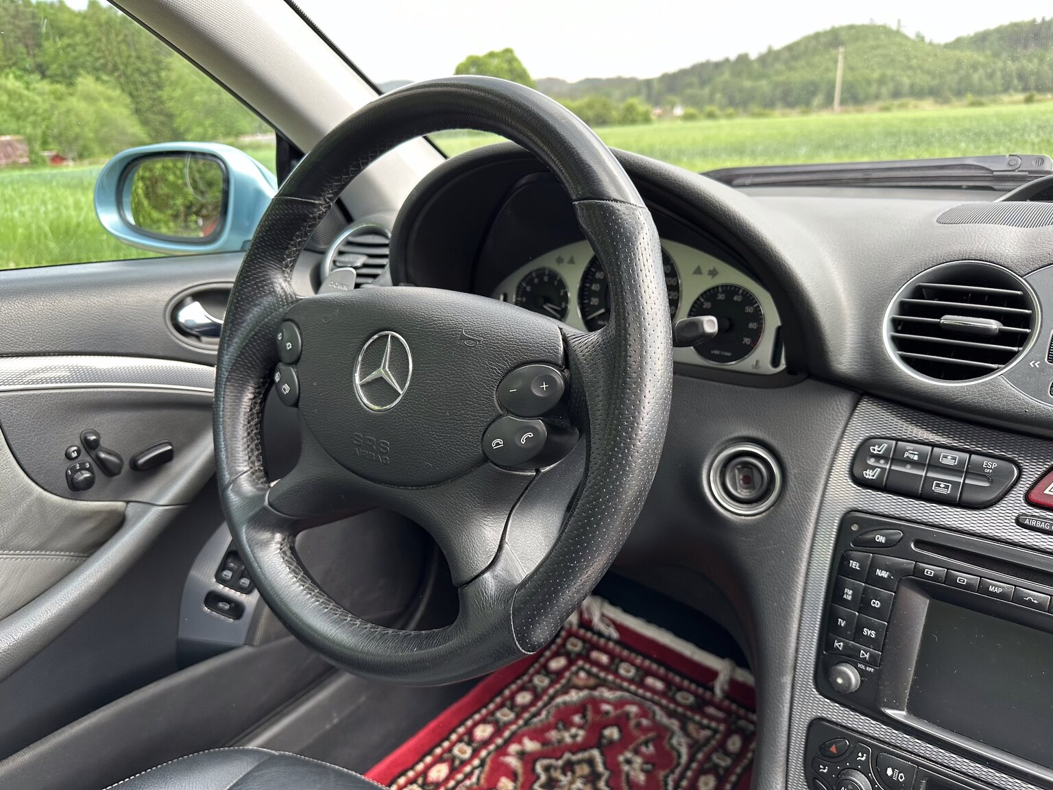 Innenraumfoto von 2003 Mercedes CLK 500