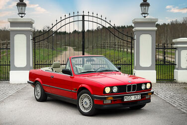 1987 BMW 325i Convertible MGD922
