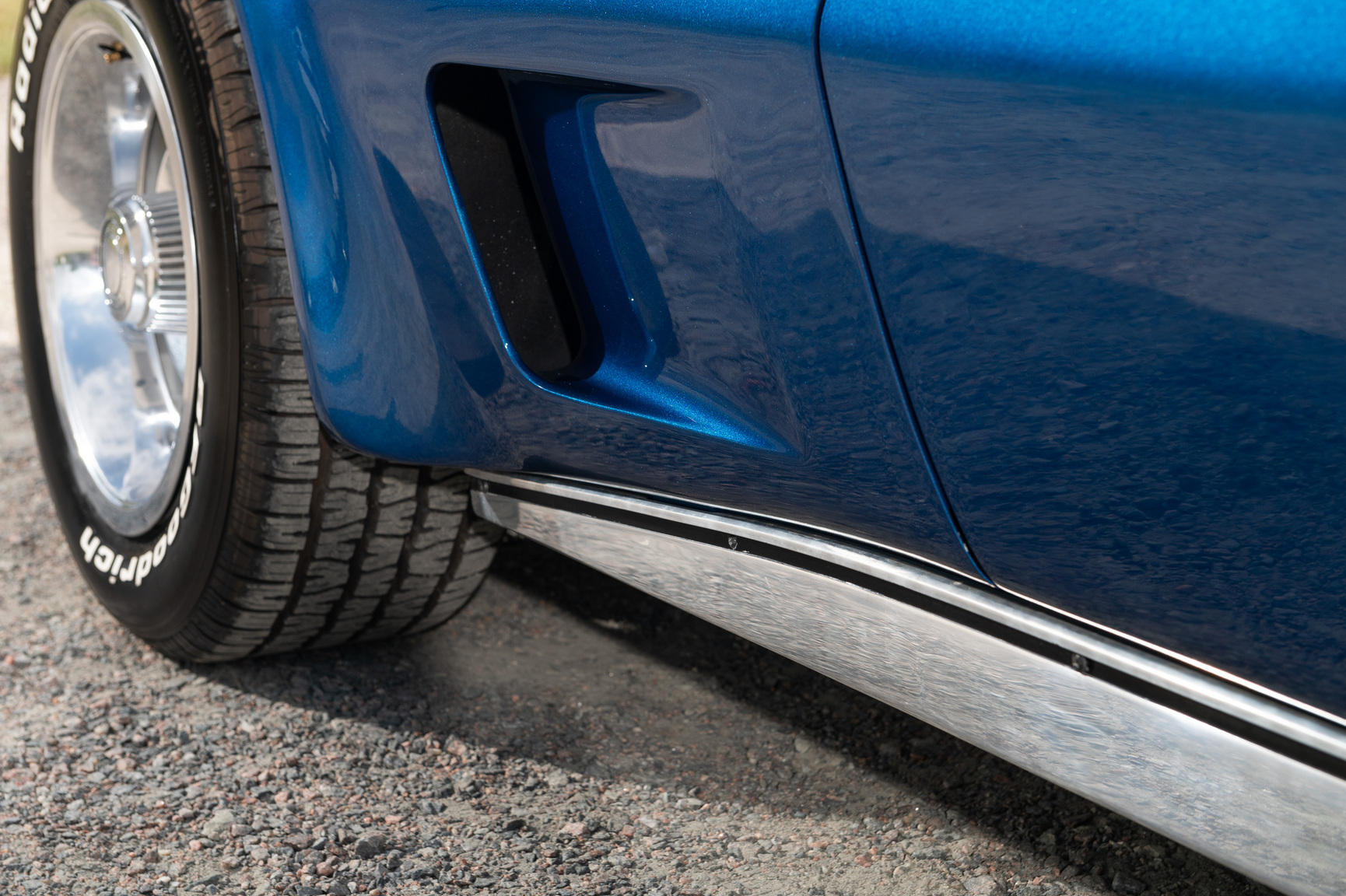 Exteriörbild på 1973 Corvette C3 Stingray (27)