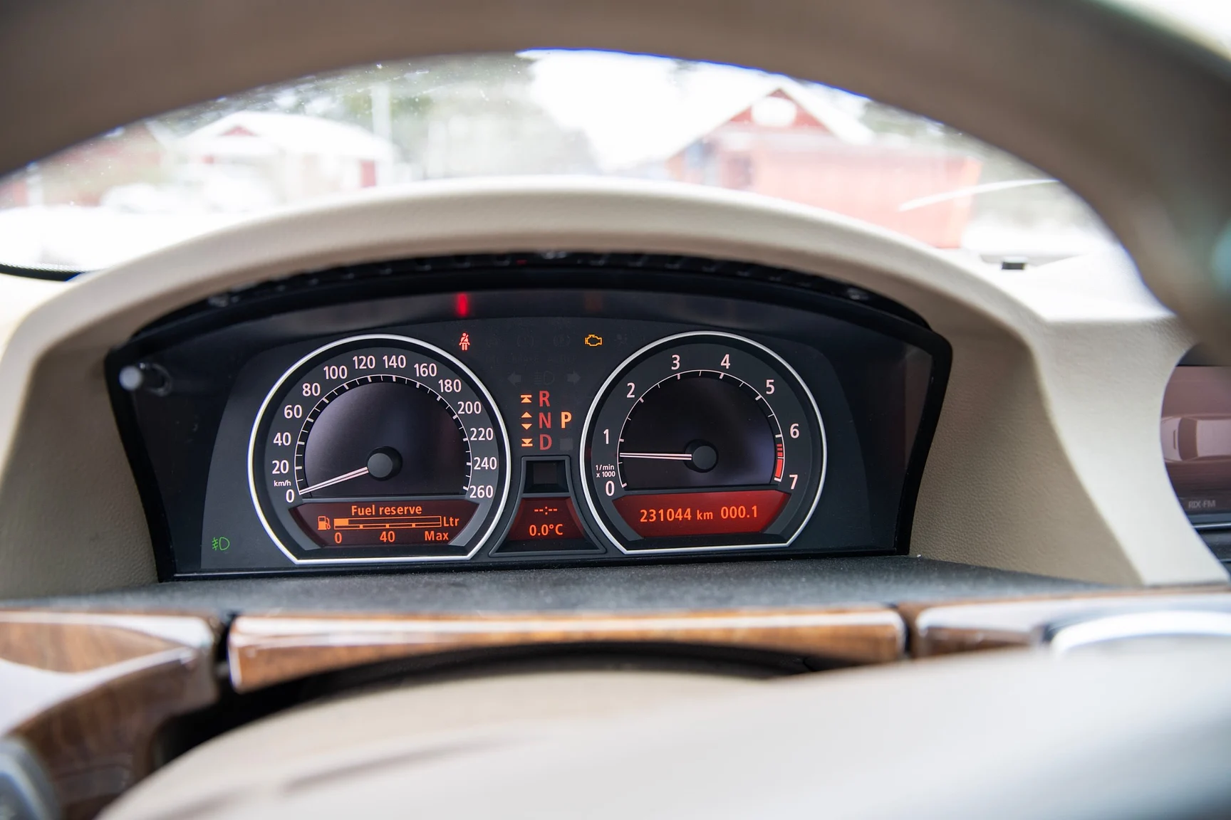 Interior image of 2002 BMW  745 iA (10)