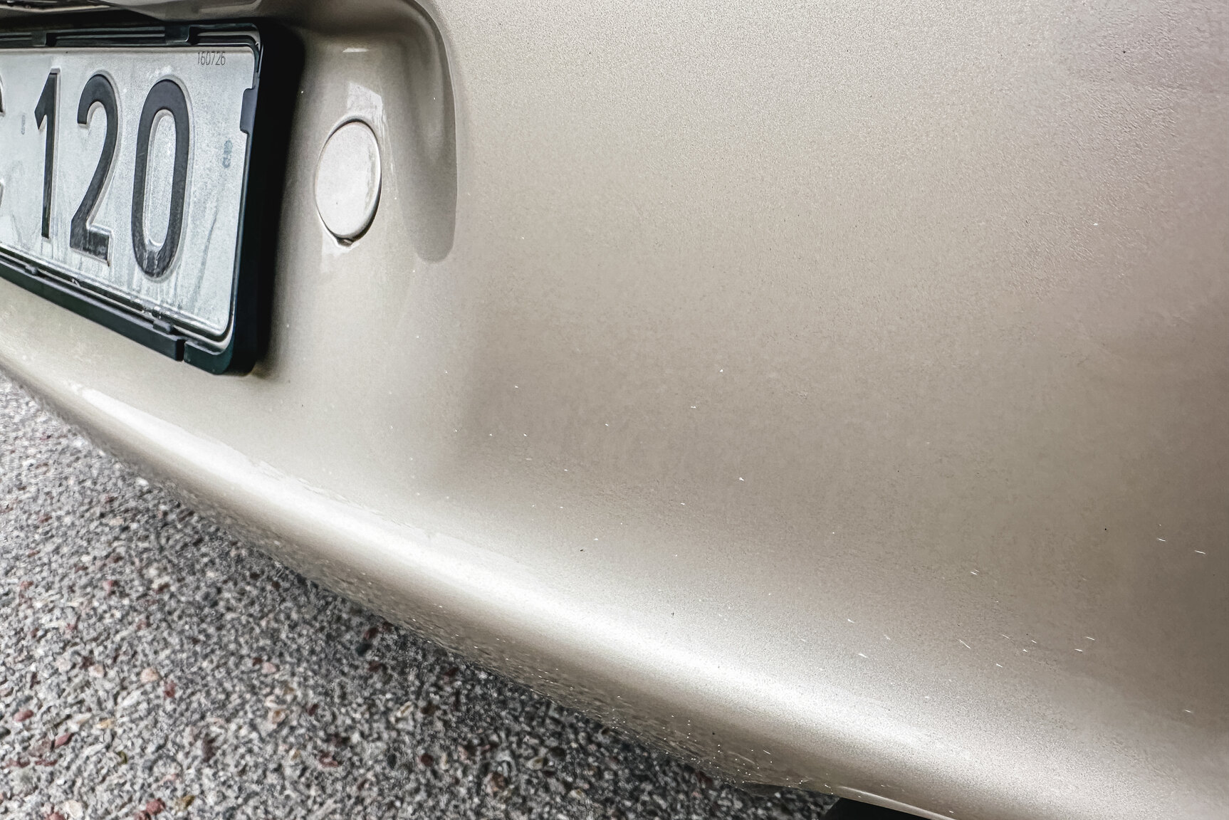 Exteriörbild på 2004 Porsche 911 Carrera 4
