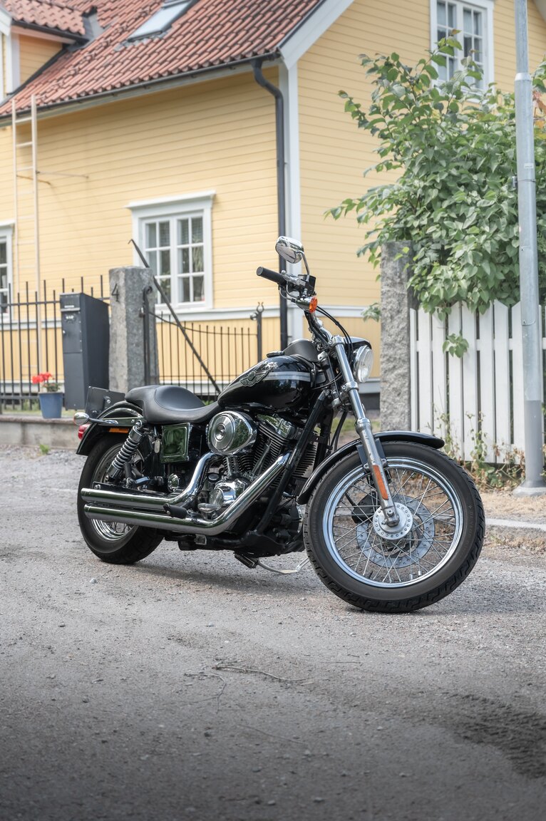 Exteriörbild på 2003 Harley-Davidson FXDL 100th Anniversary