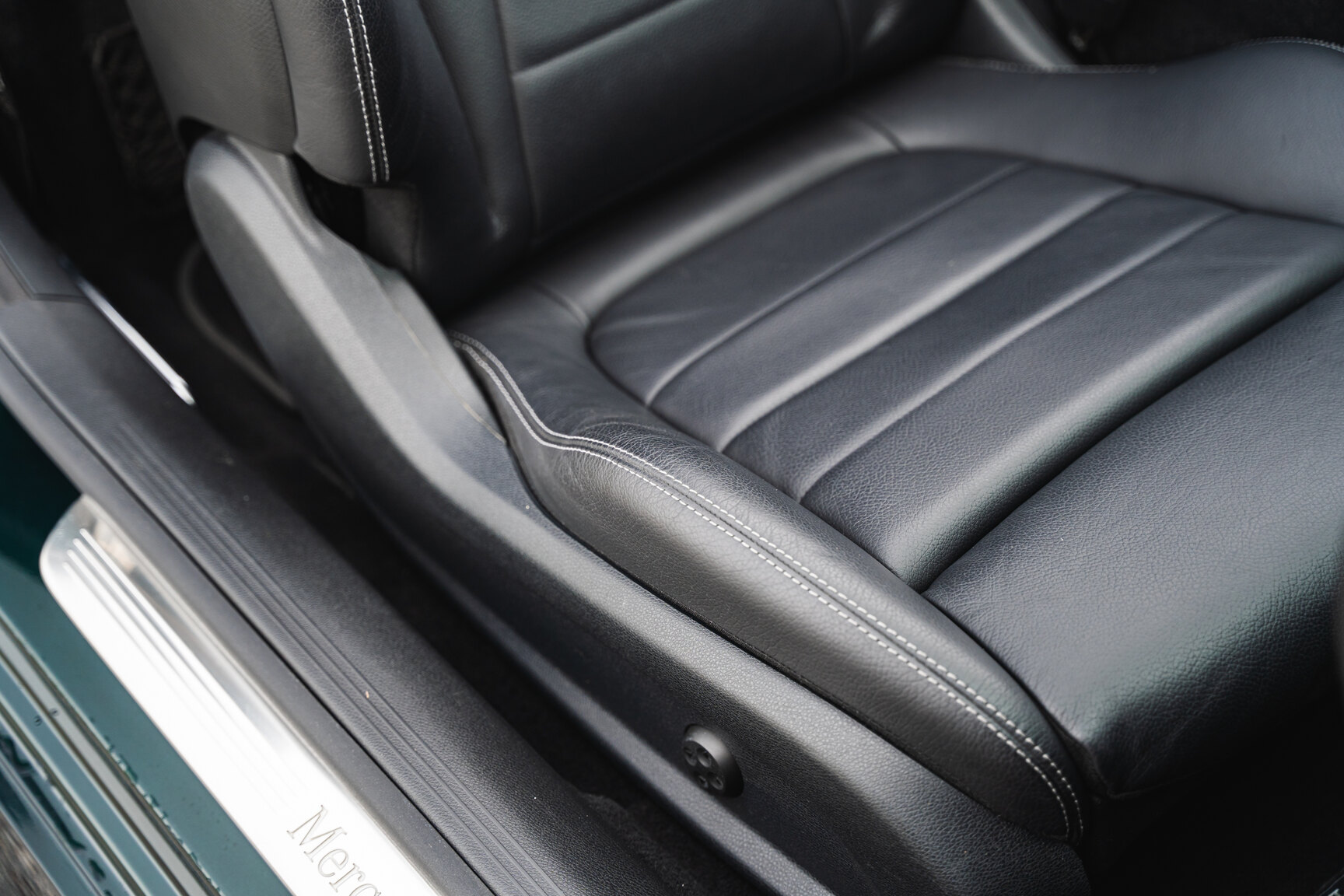 Interiörbild 2019 Mercedes-Benz E300 Cabriolet