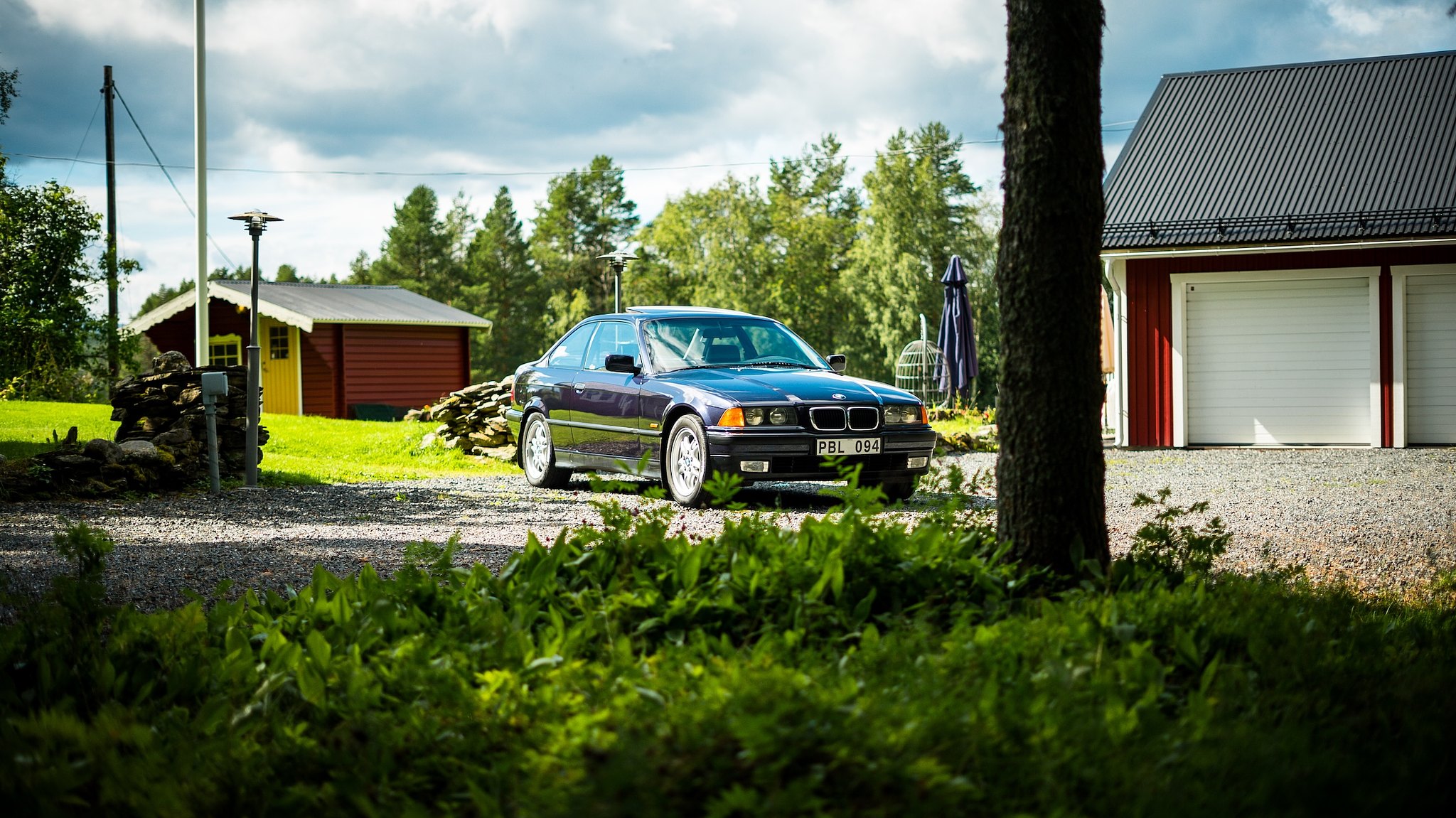 Exterior image of 1997 BMW 328i Coupé Automatisk