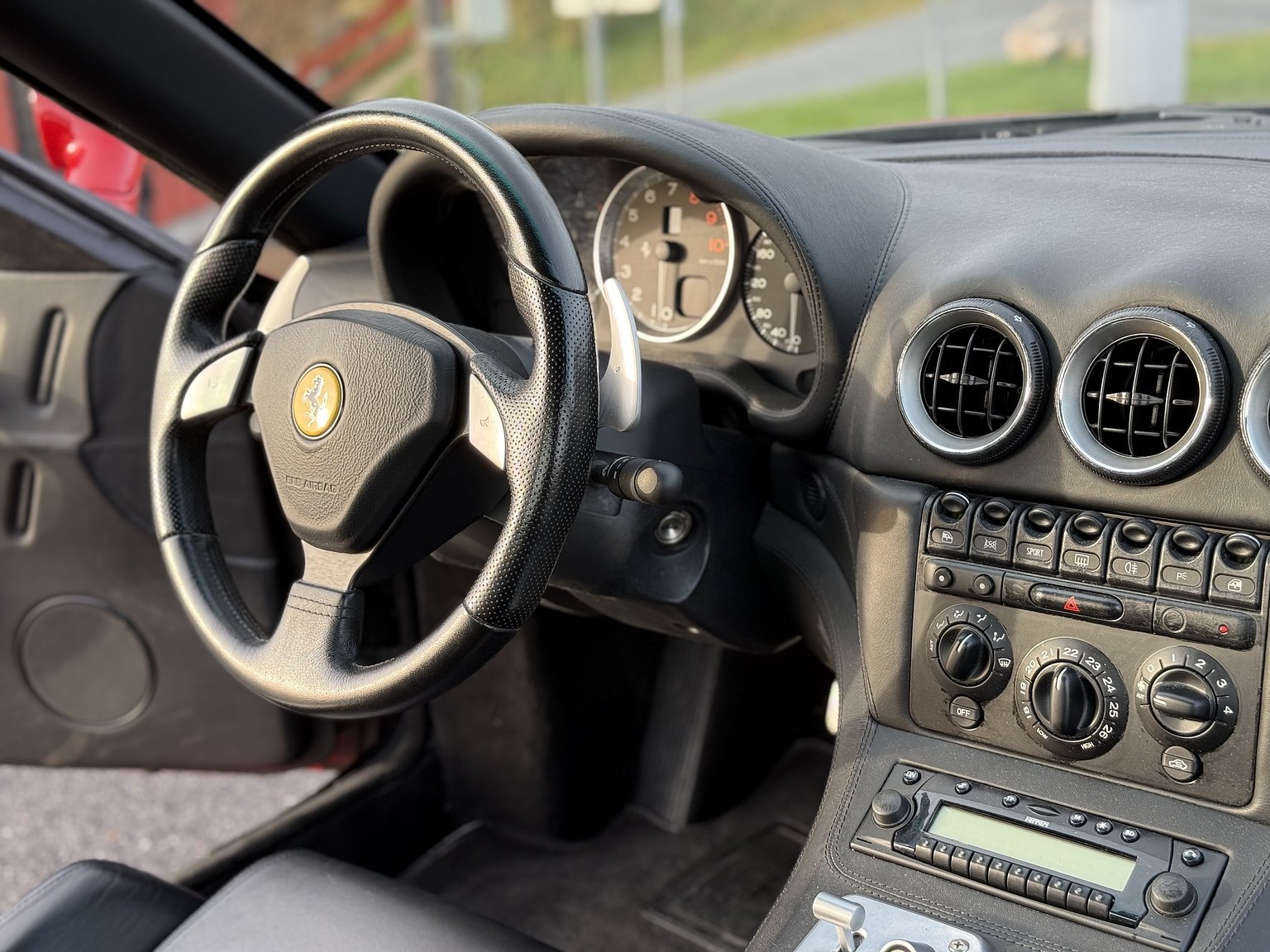 Innenraumfoto von 2003 Ferrari 575M Maranello