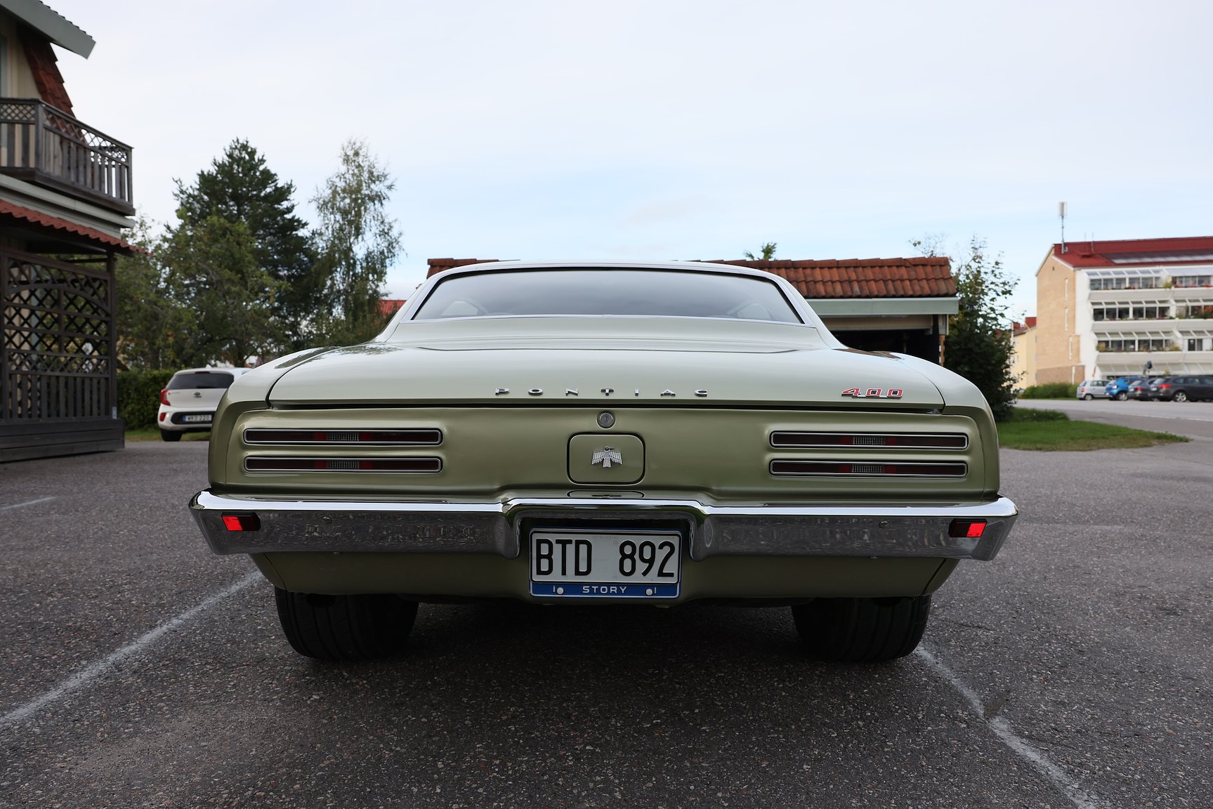 Exterior image of 1968 Pontiac Firebird 400 Ram Air
