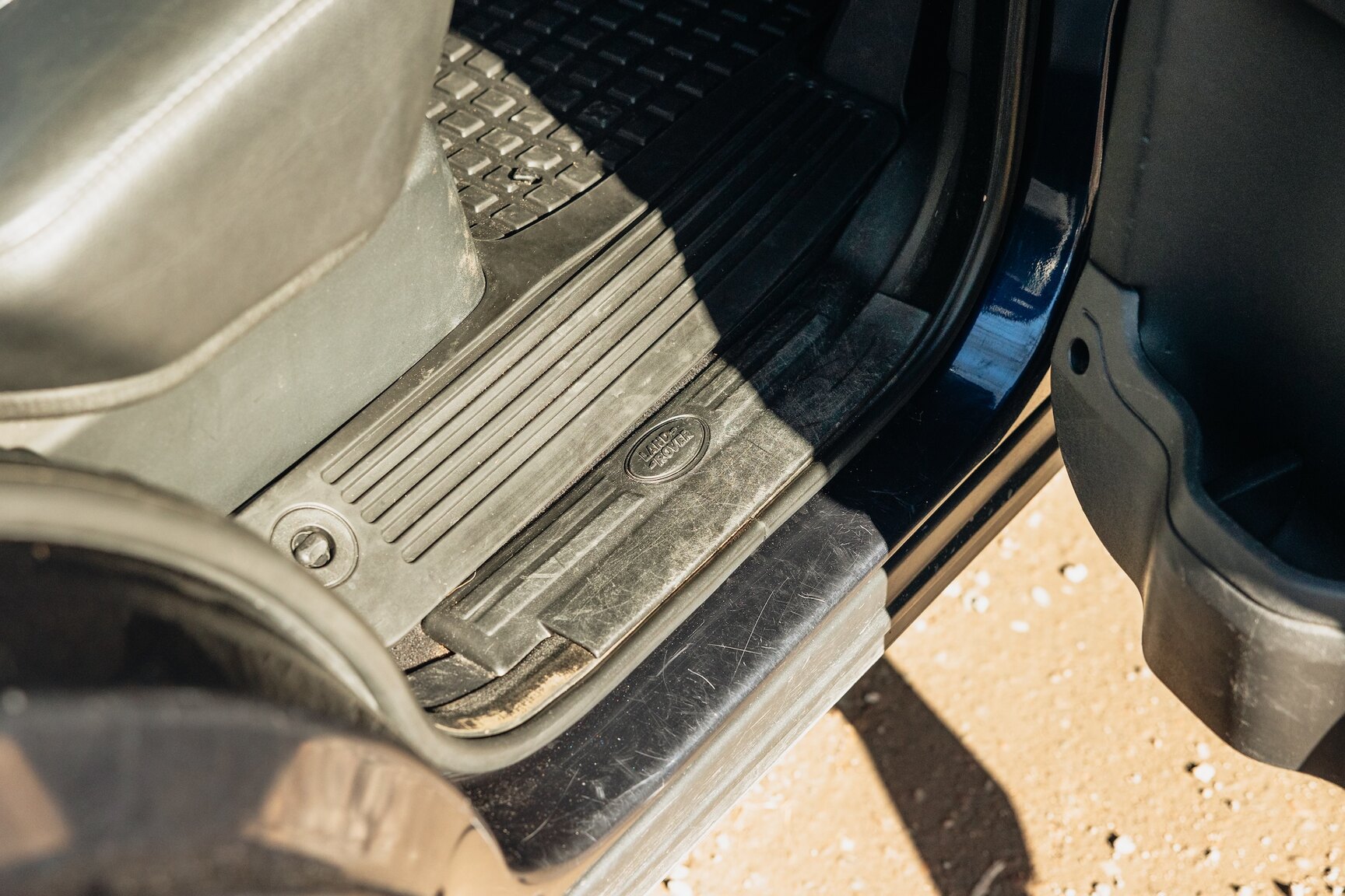 Innenraumfoto von 2015 Land Rover Discovery 3.0 TDV6