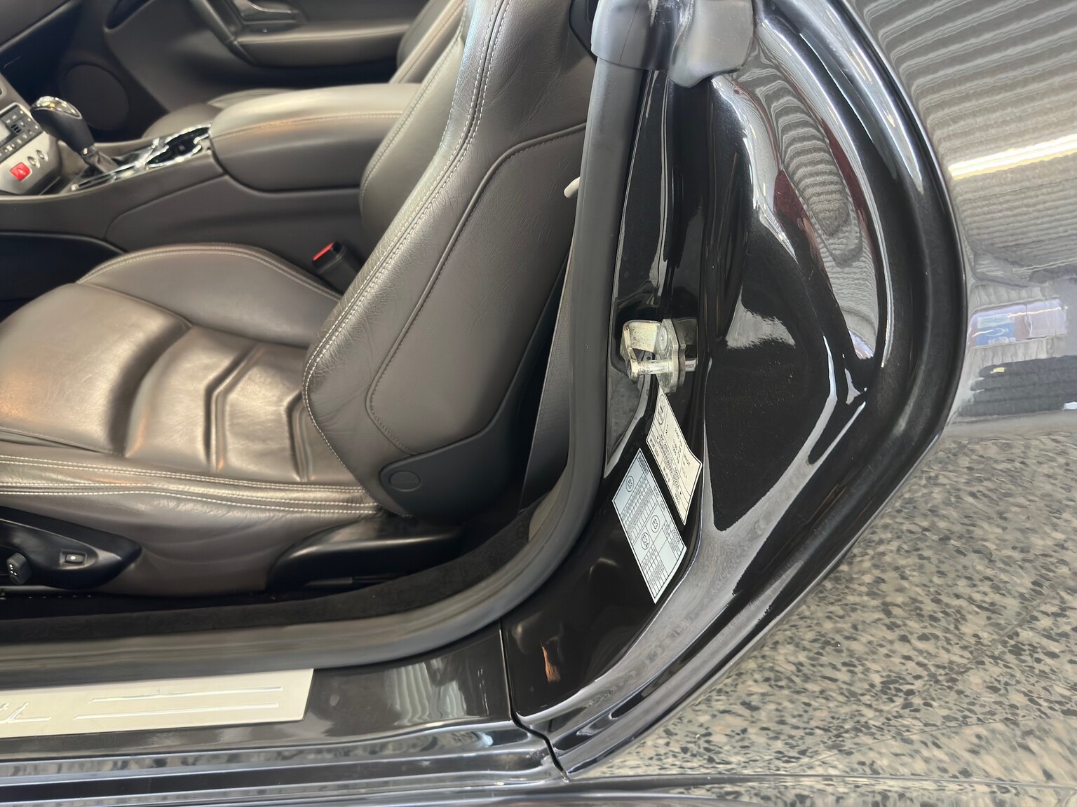 Interiörbild 2016 Maserati Grancabrio (21)