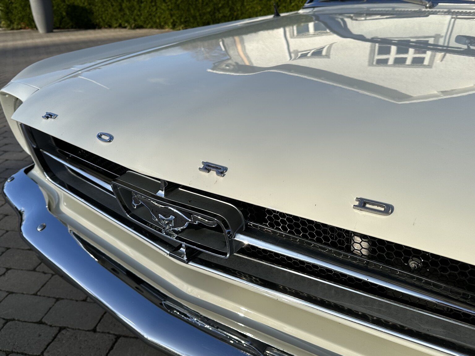 Exteriörbild på 1966 Ford Mustang Convertible