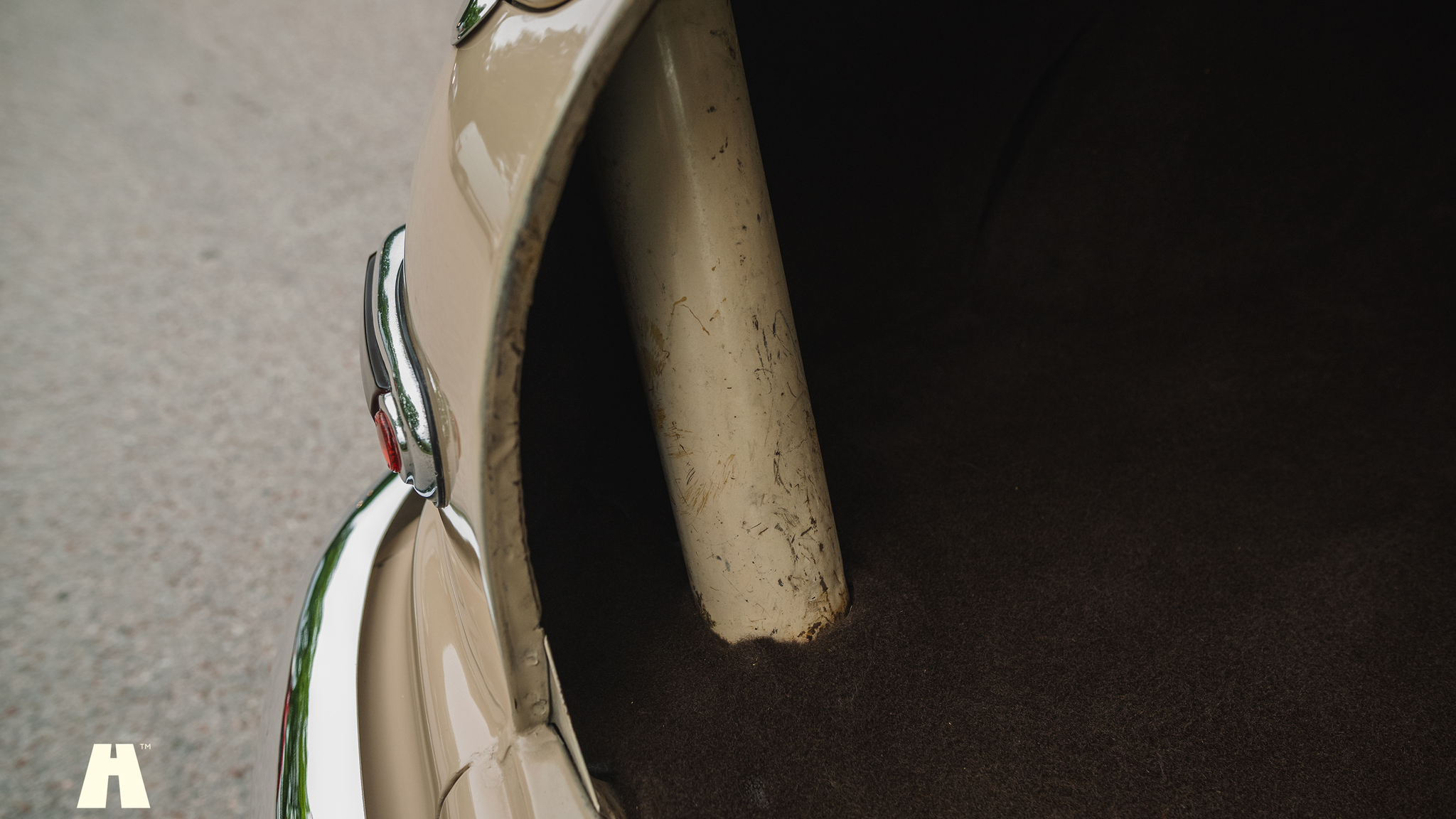 Innenraumfoto von 1950 Mercury Eight Sport Sedan