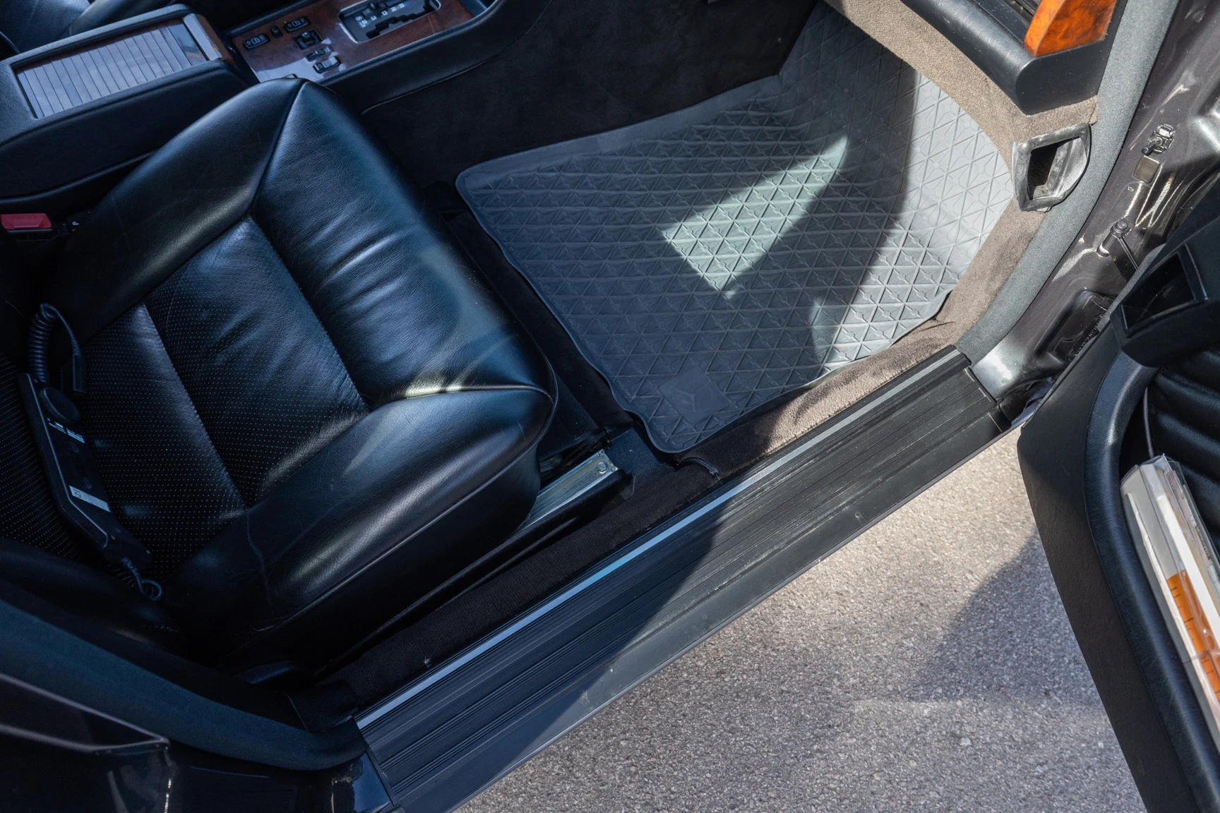 Innenraumfoto von 1989 Mercedes-Benz 560 SEL (37)