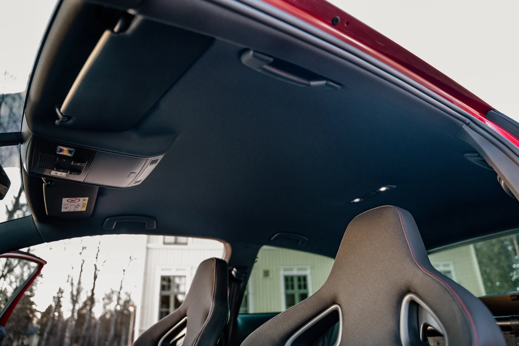 Interior image of 2016 Volkswagen Golf GTi Clubsport S - no. 291/400 (24)