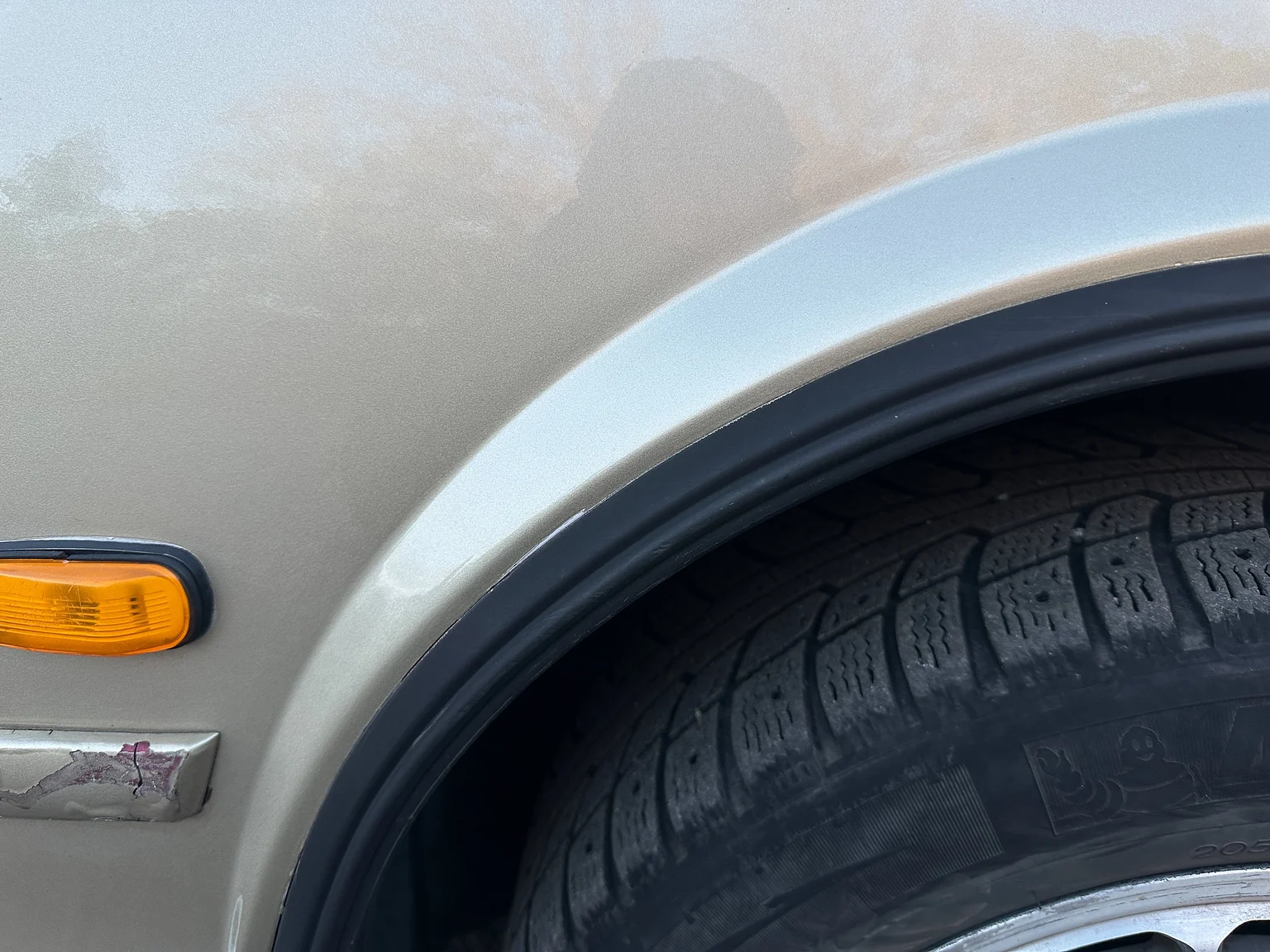 Exterior image of 1989 Cadillac Seville (56)