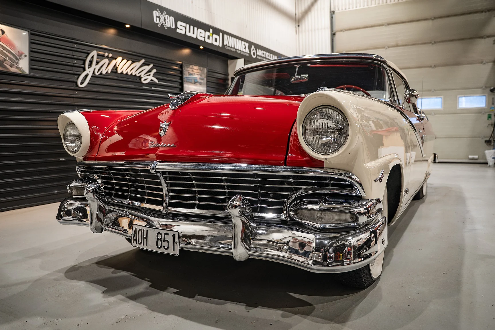 Aussenfoto 1956 Ford Fairline Sunliner V8 (14)