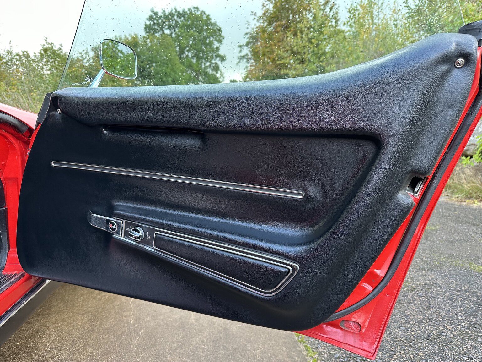 Interior image of 1968 Chevrolet Corvette 427ci / 435hp (29)