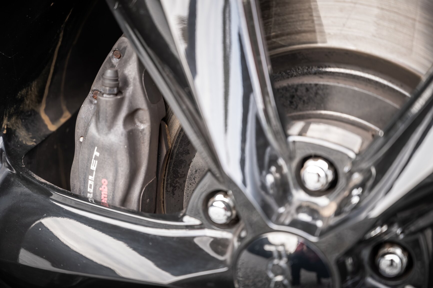 Exterior image of 2010 Chevrolet Camaro SS (44)