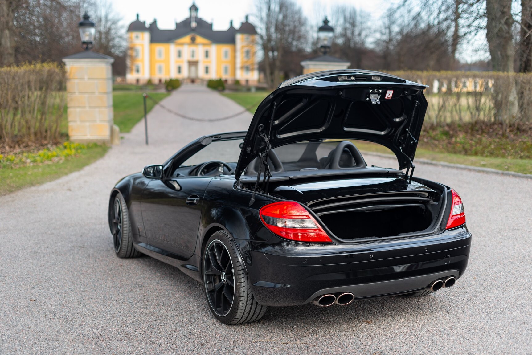 Innenraumfoto von 2006 Mercedes-Benz SLK 55 AMG Kleemann