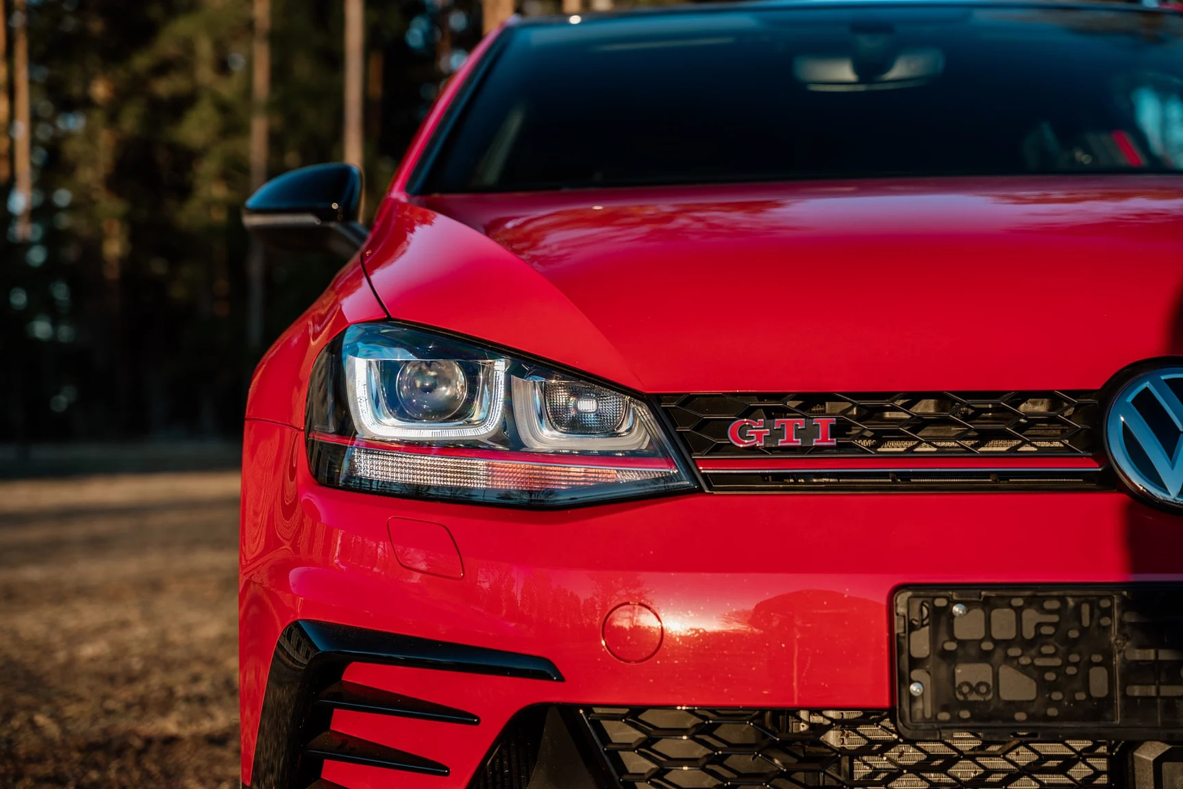 Exterior image of 2016 Volkswagen Golf GTi Clubsport S - no. 291/400 (17)