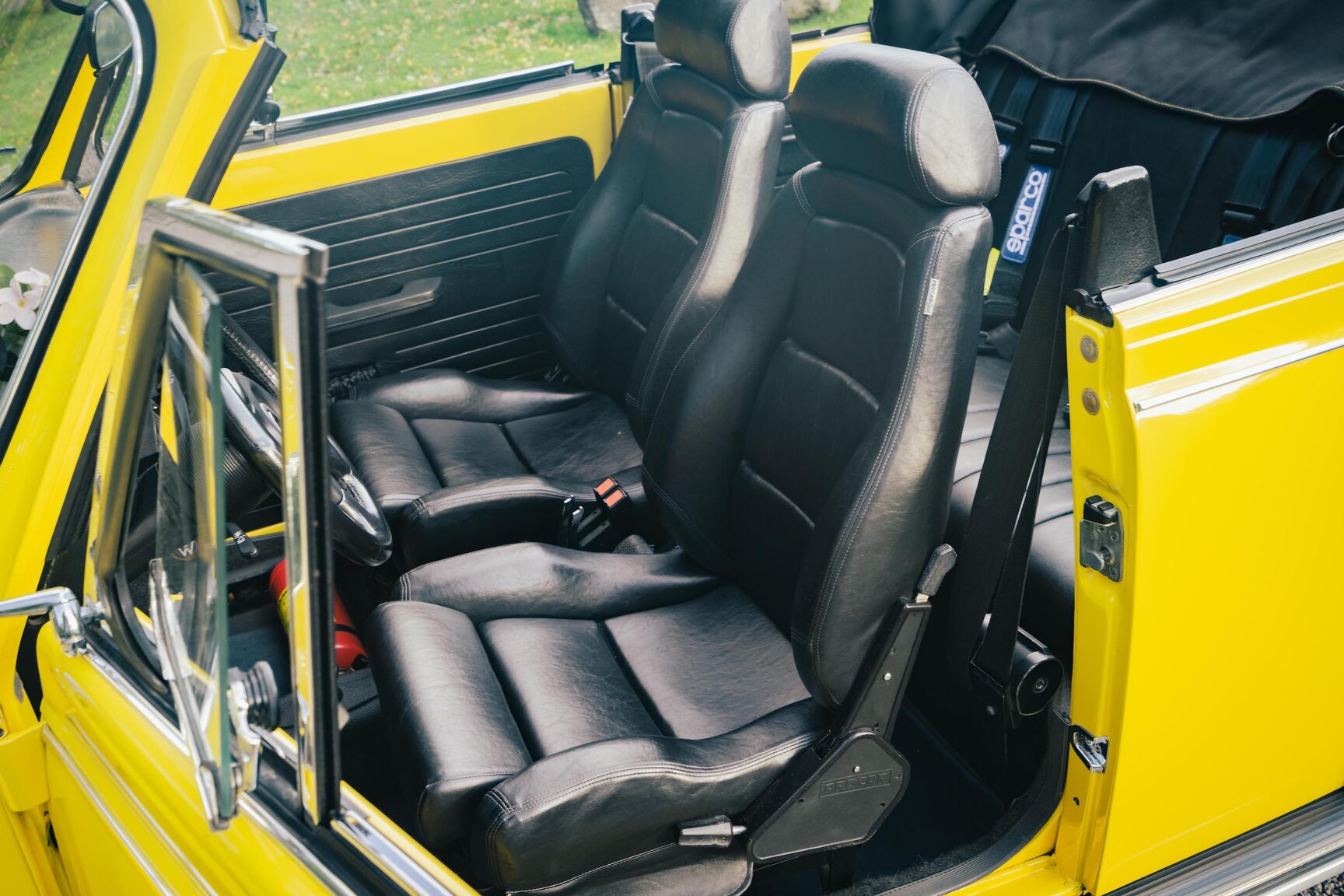 Interiörbild 1973 Volkswagen Bubbla Karmann 1303 LS (23)