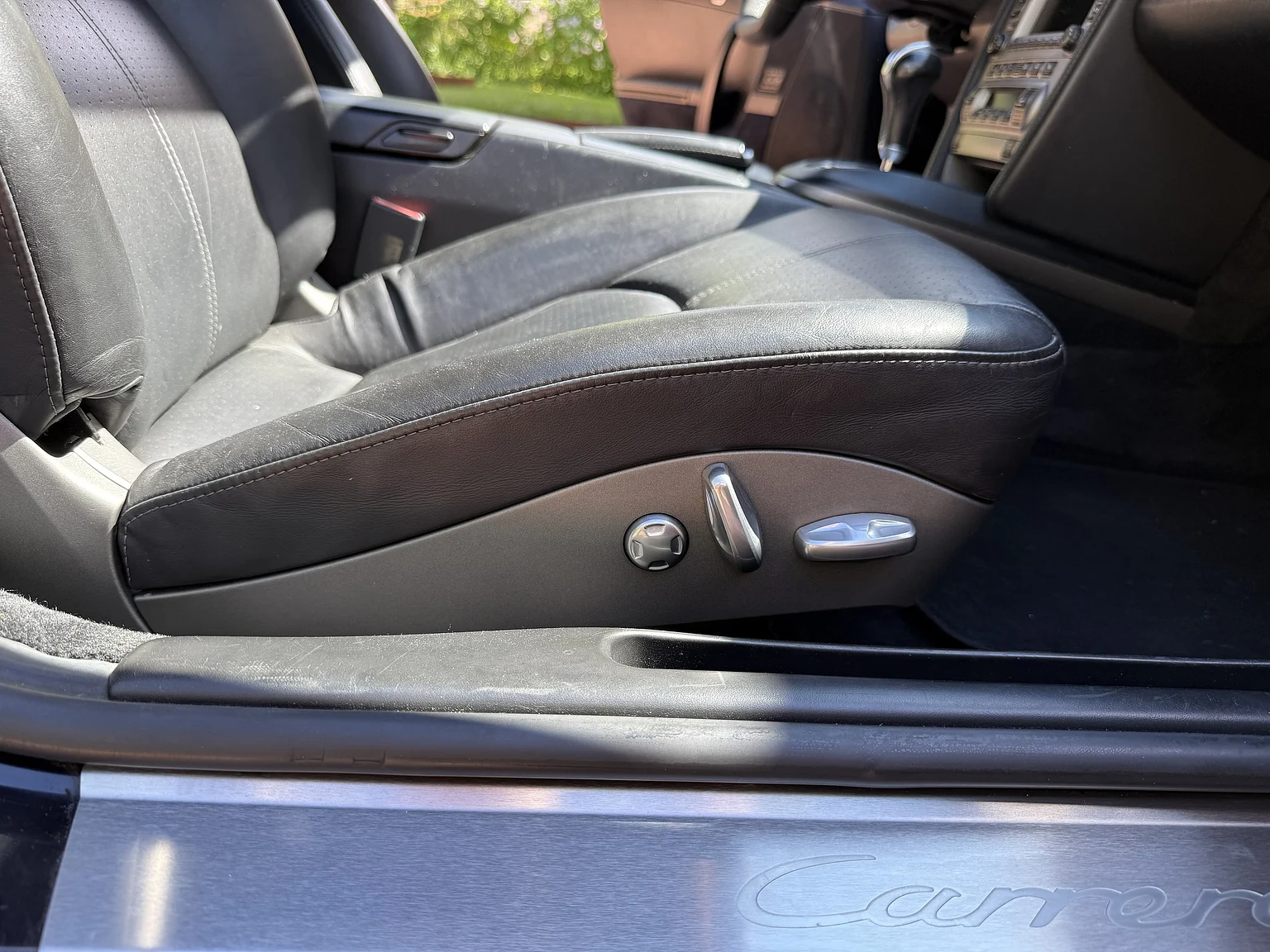 Innenraumfoto von 2008 Porsche 911 Carrera 4 (61)