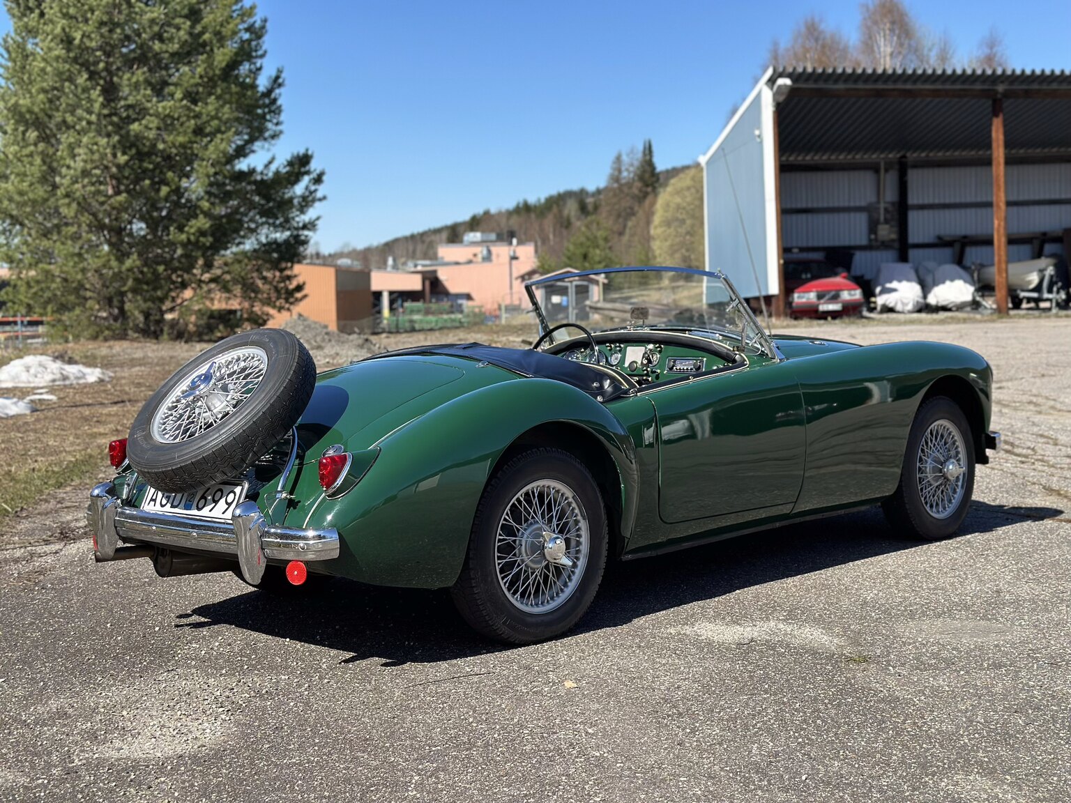 Exteriörbild på 1957 MGA Roadster (6)