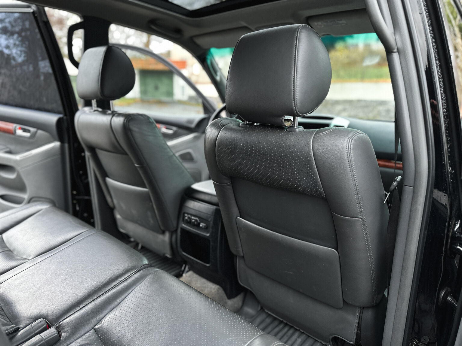 Innenraumfoto von 2004 Toyota Land Cruiser