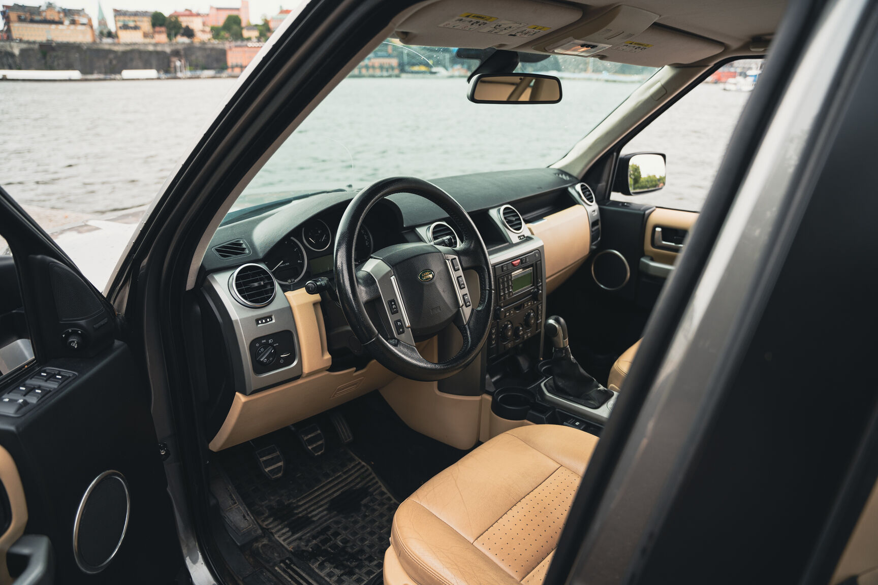 Interior image of 2008 Land Rover Discovery TDV6 SE (2)