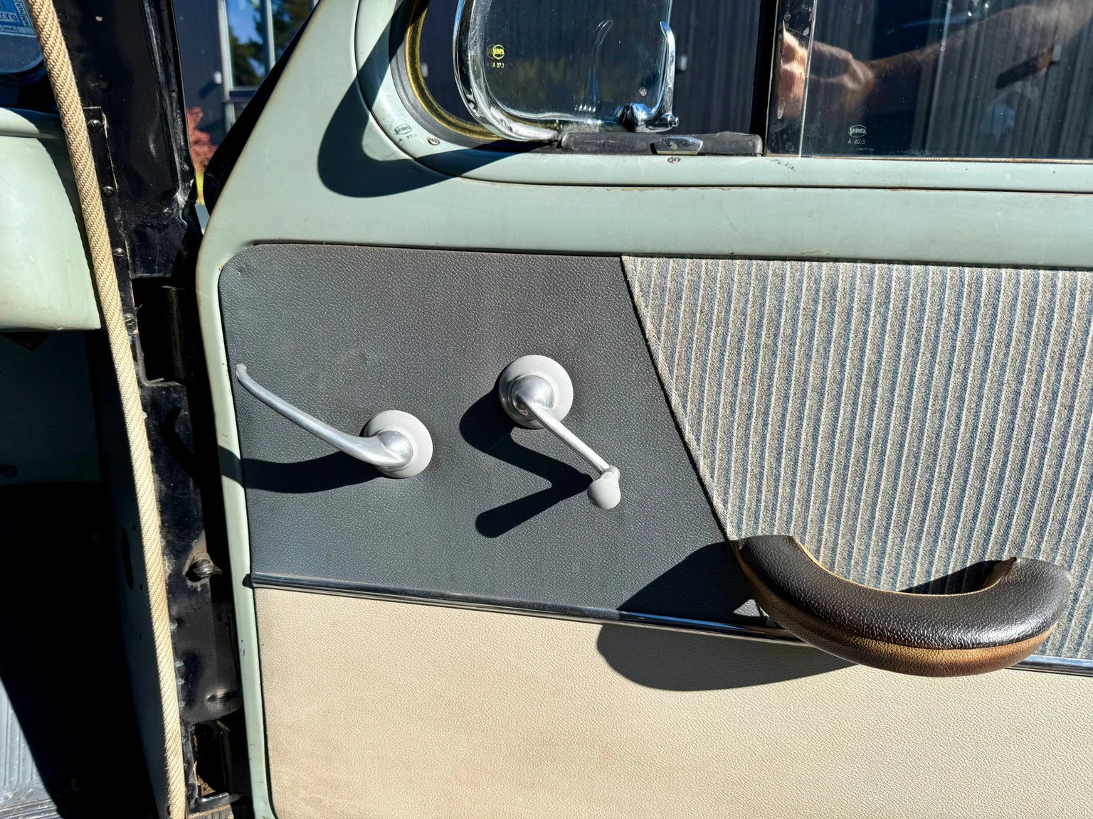 Innenraumfoto von 1953 Volvo PV444E (68)