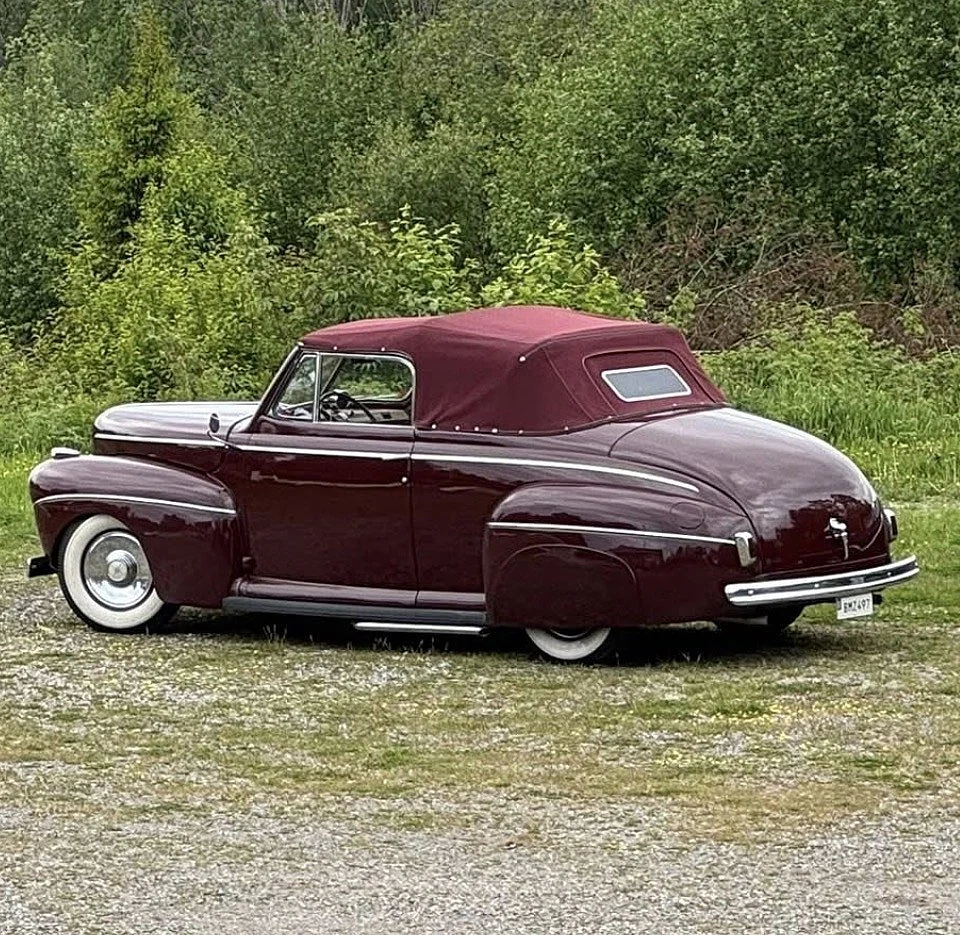 Exteriörbild på 1941 Ford Super De Luxe Cabriolet (8)