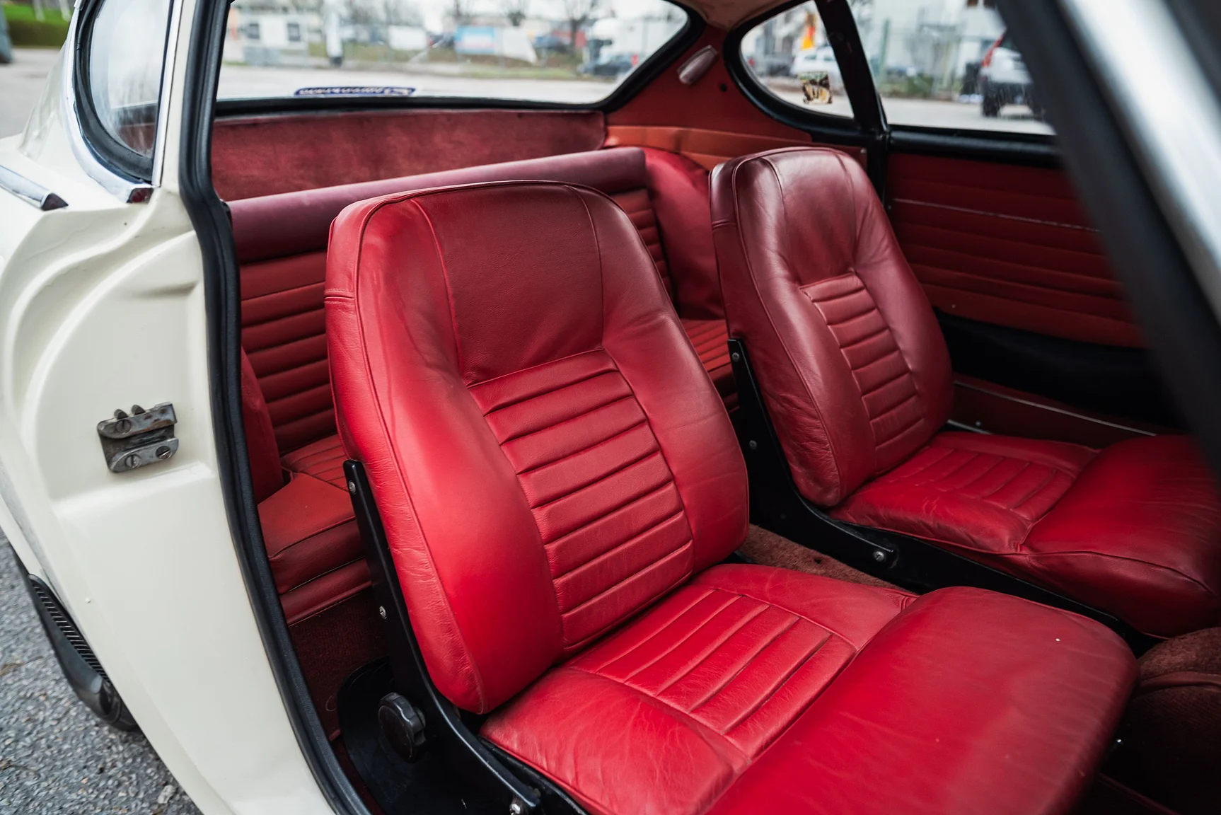 Interior image of 1964 Volvo P 1800S (6)