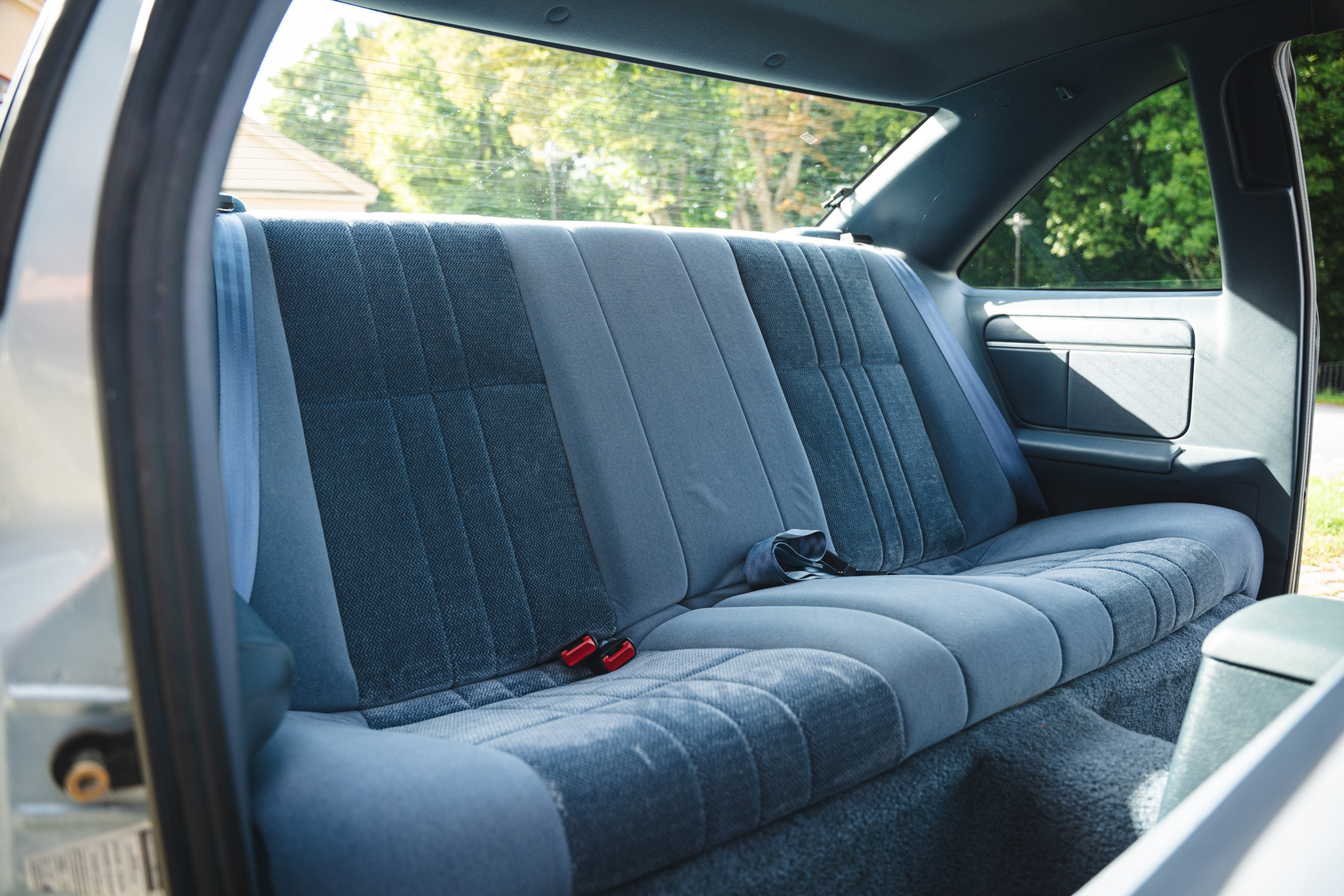 Interior image of 1991 Ford Thunderbird (44)