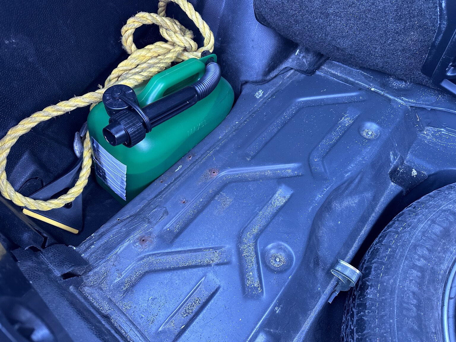 Innenraumfoto von 1988 Mercedes-Benz 190 E 2.3 (49)