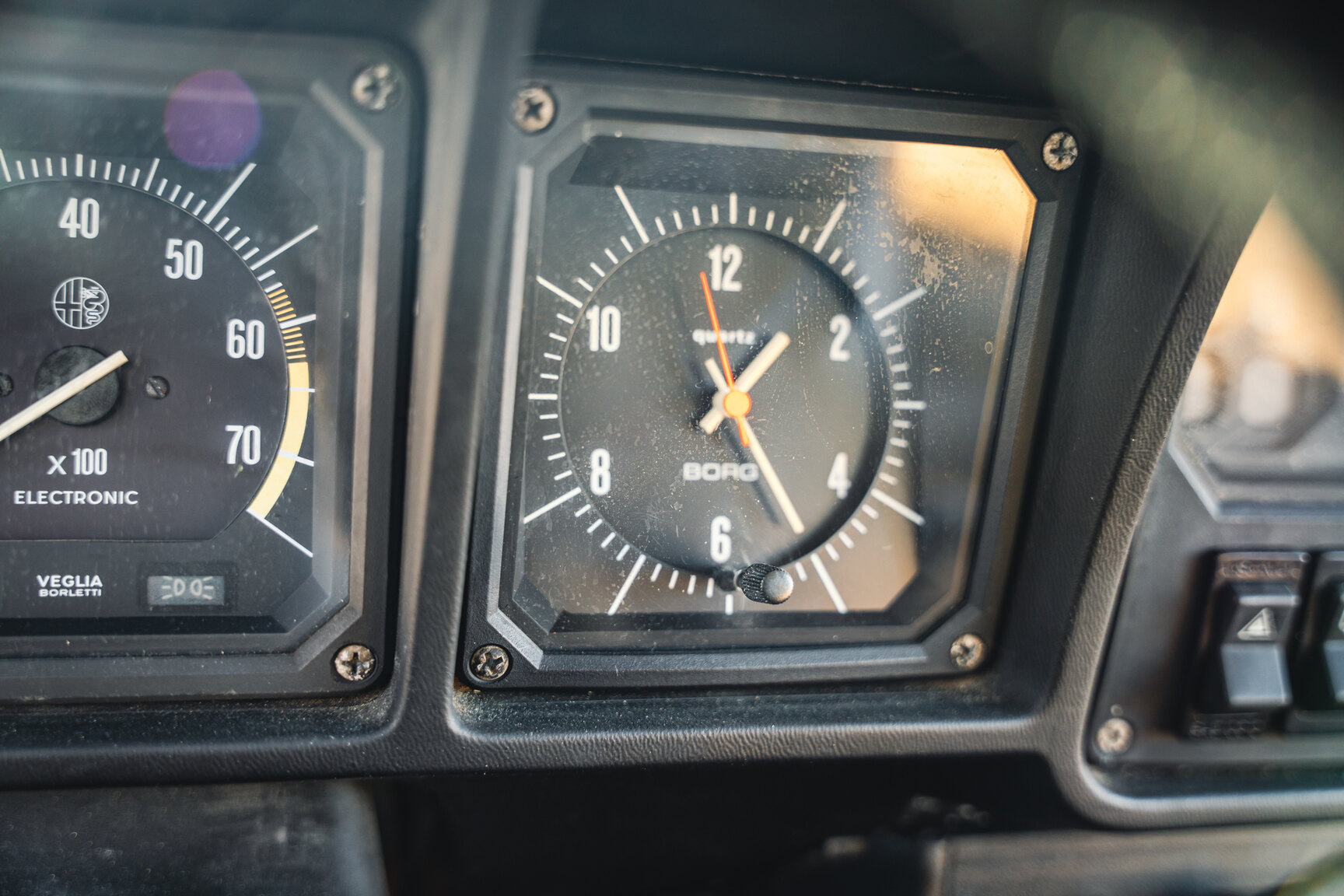 Interior image of 1985 Alfa Romeo GTV 6 2.5 (21)
