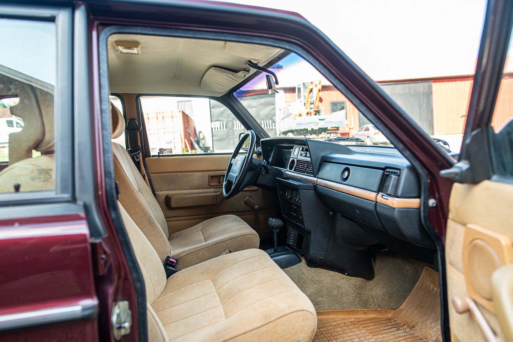 Innenraumfoto von 1993 Volvo 245 GL Classic "No Reserve Auction"