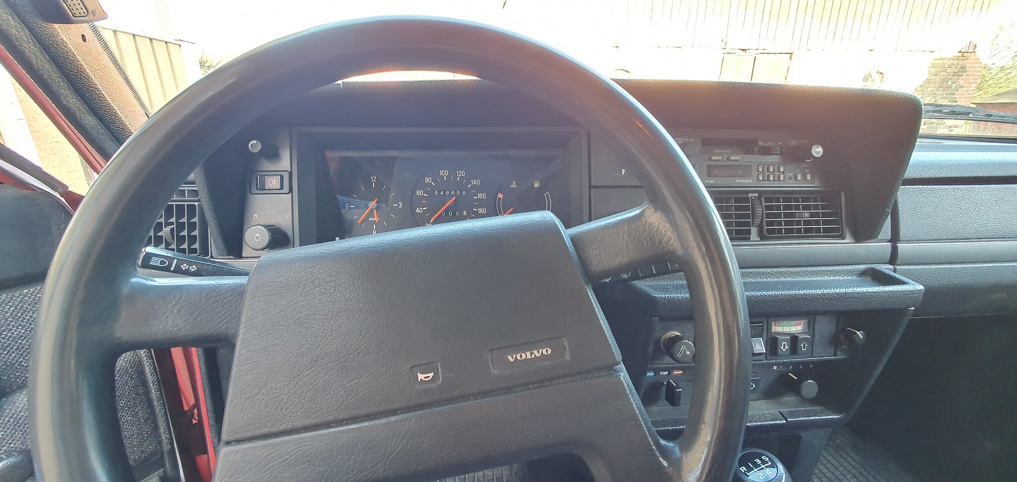 Innenraumfoto von 1990 Volvo 245 GL